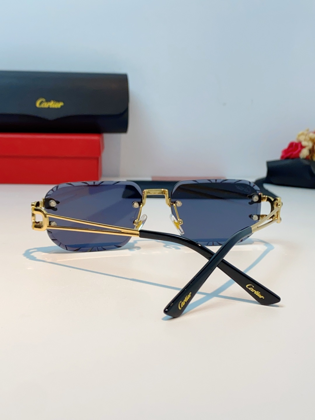 Cartier卡地亚 2026新款 方框切割太阳眼镜男女通用时尚遮阳墨镜防紫外线潮酷 女士墨镜