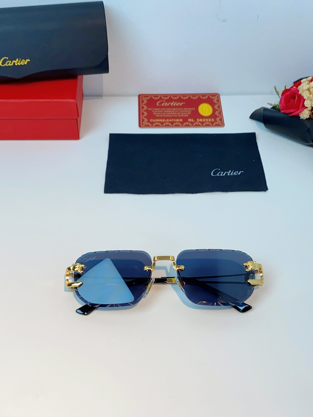 Cartier卡地亚 2026新款 方框切割太阳眼镜男女通用时尚遮阳墨镜防紫外线潮酷 女士墨镜