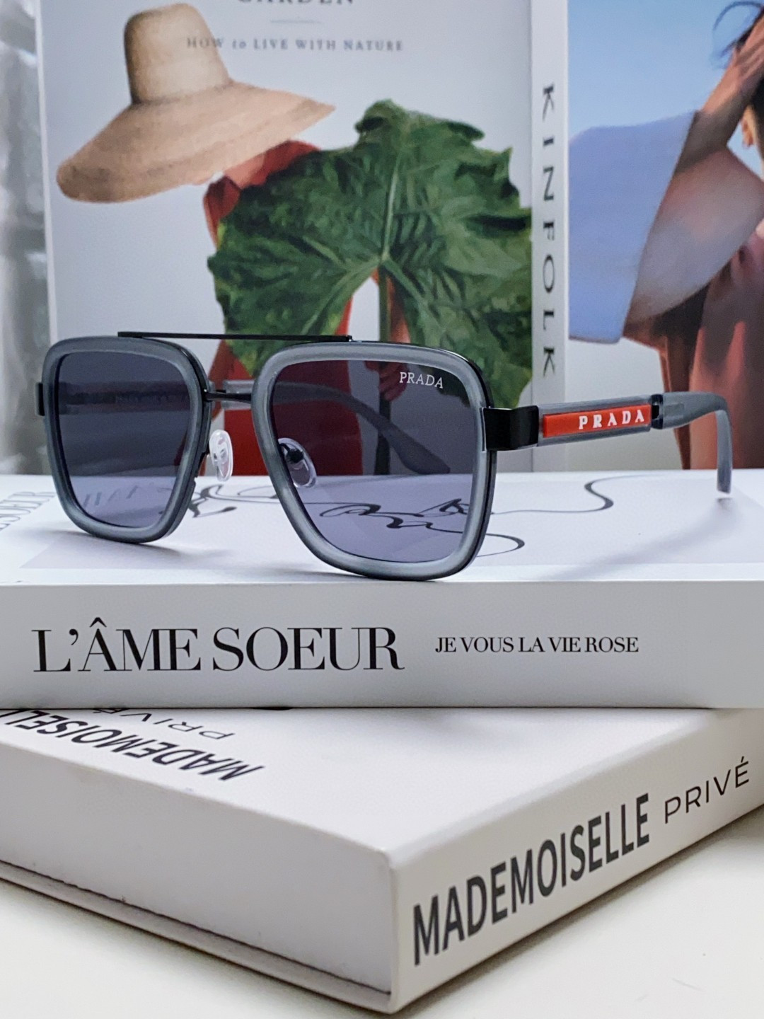 Prada普拉达 2026新款潮流太阳眼镜防紫外线飞行员墨镜开车时尚蛤蟆镜 男女通用