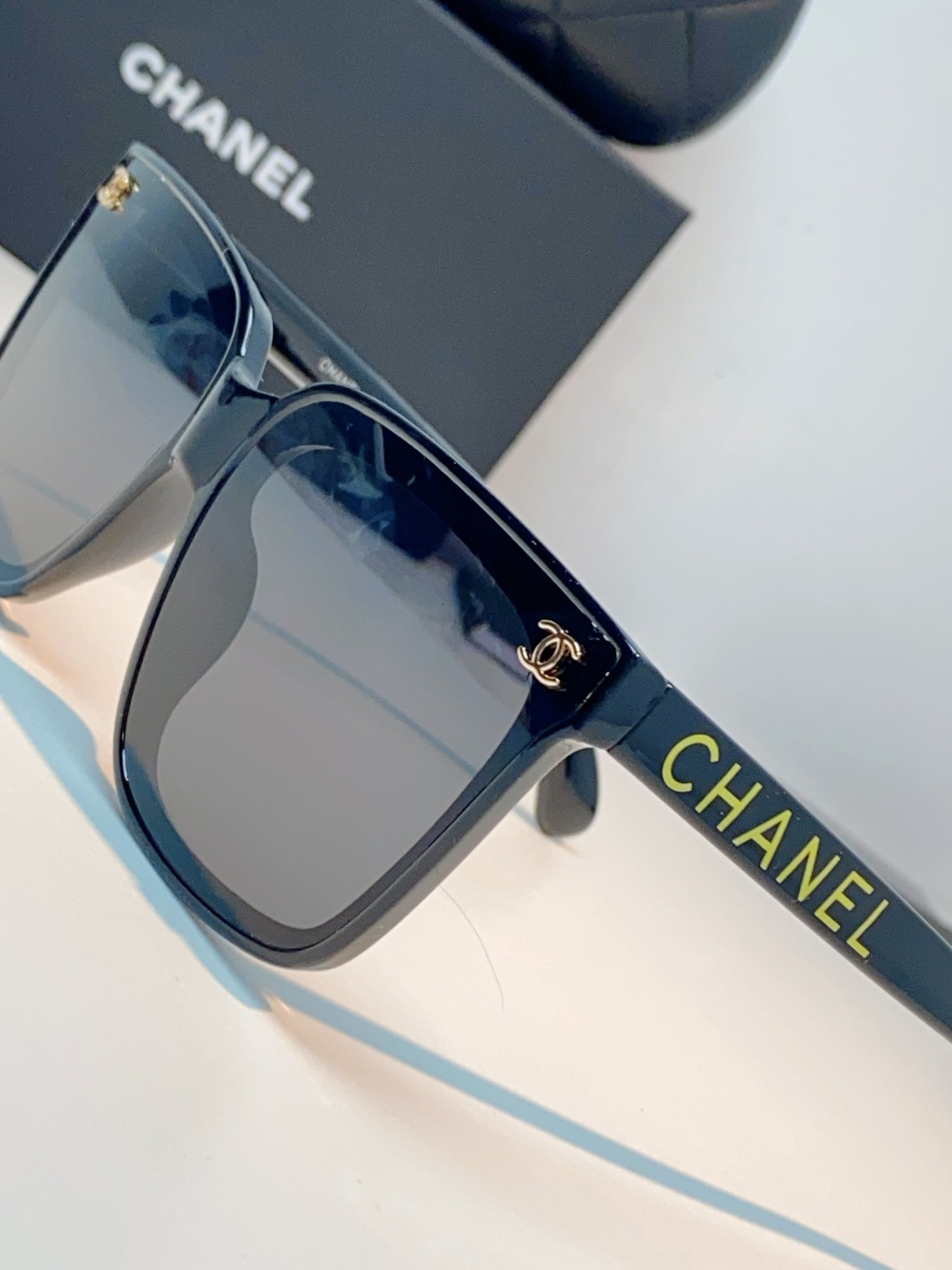 Chanel 香奈儿 2026新品网红同款 韩版潮流圆脸大框显瘦女防紫外线高清遮阳街拍百搭偏光太阳镜