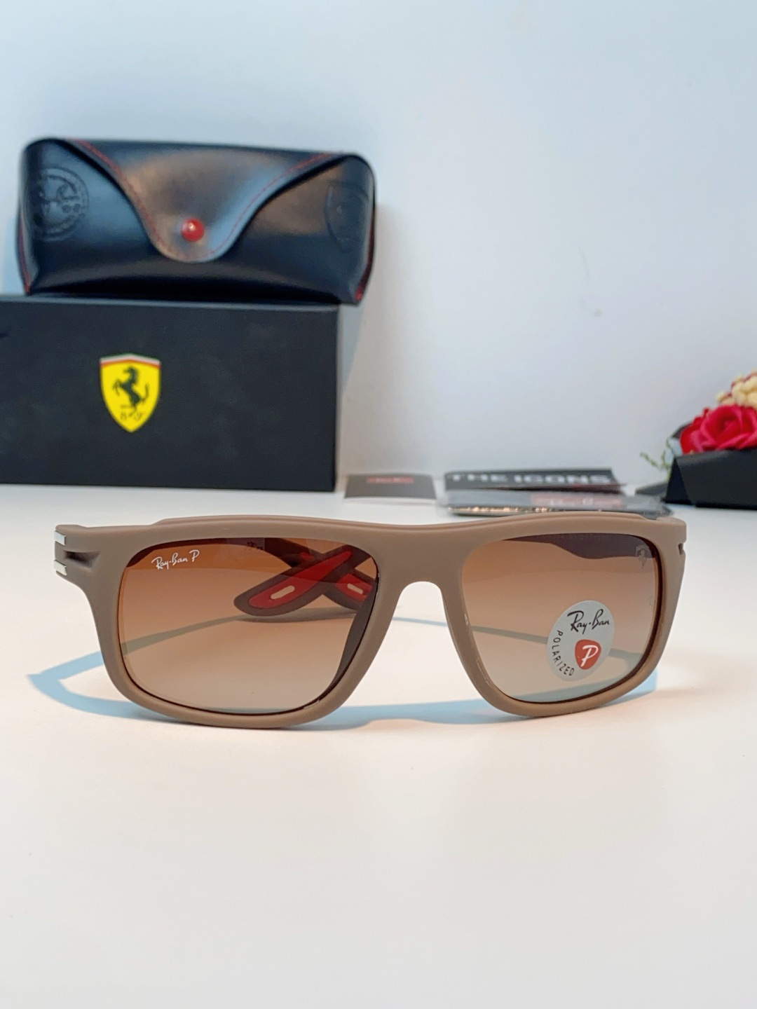 RayBan雷朋法拉利联名 2026新款太阳镜墨镜 树脂偏光级感防紫外线眼镜开车护目 RB4364 Si