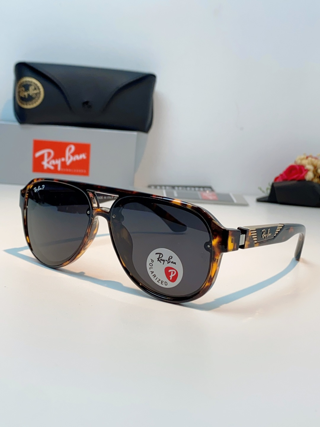RayBan雷朋 2026新款蛤蟆框新款女防紫外线墨镜欧美复古运动风男太阳镜舒适通用外贸美式眼镜 RB8