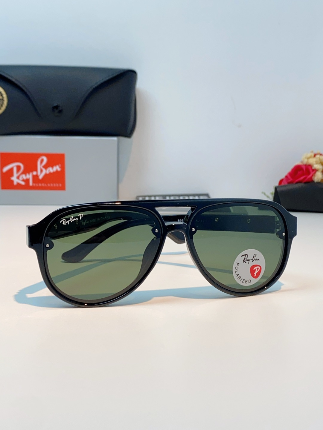 RayBan雷朋 2026新款蛤蟆框新款女防紫外线墨镜欧美复古运动风男太阳镜舒适通用外贸美式眼镜 RB8
