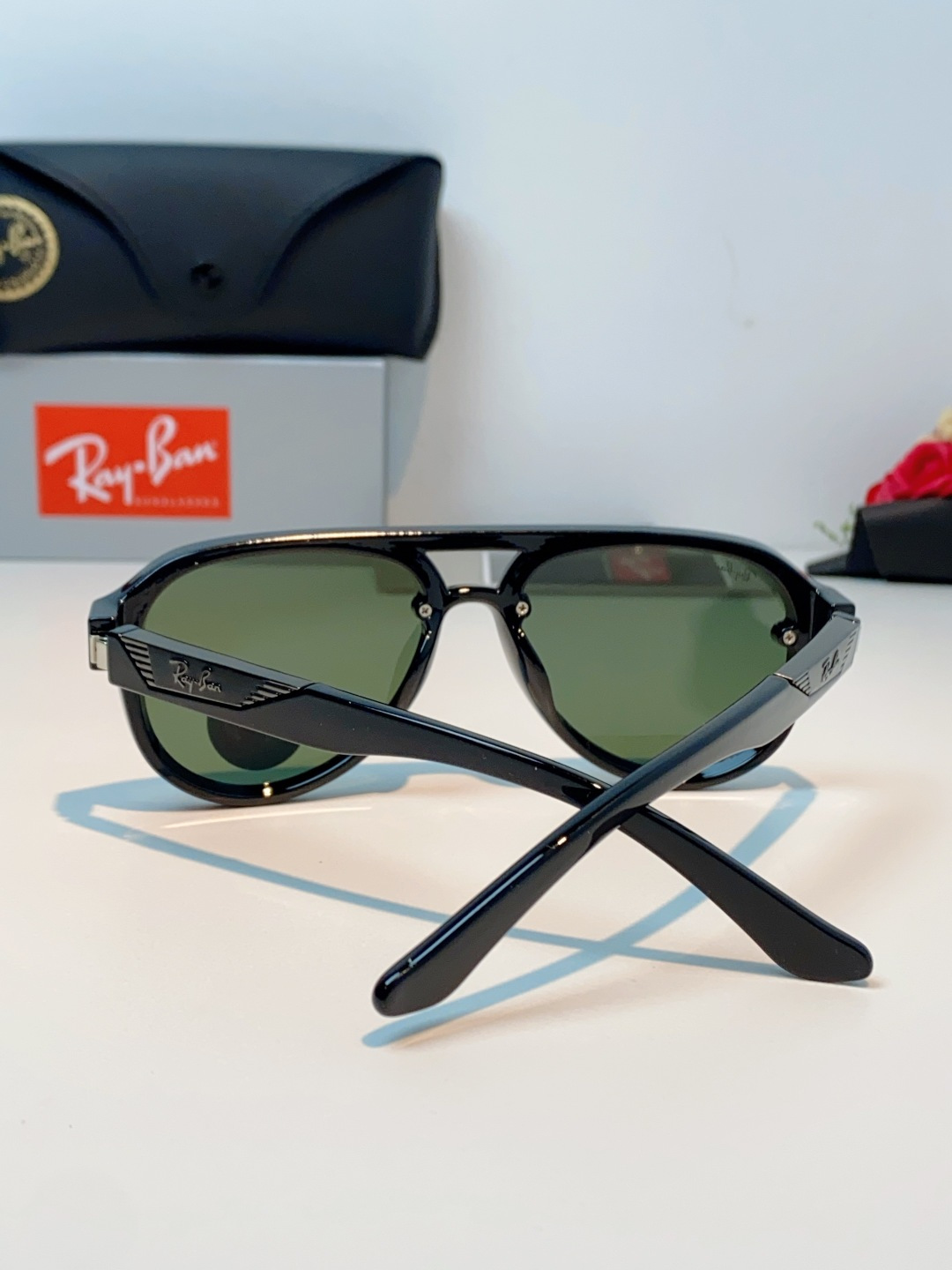 RayBan雷朋 2026新款蛤蟆框新款女防紫外线墨镜欧美复古运动风男太阳镜舒适通用外贸美式眼镜 RB8