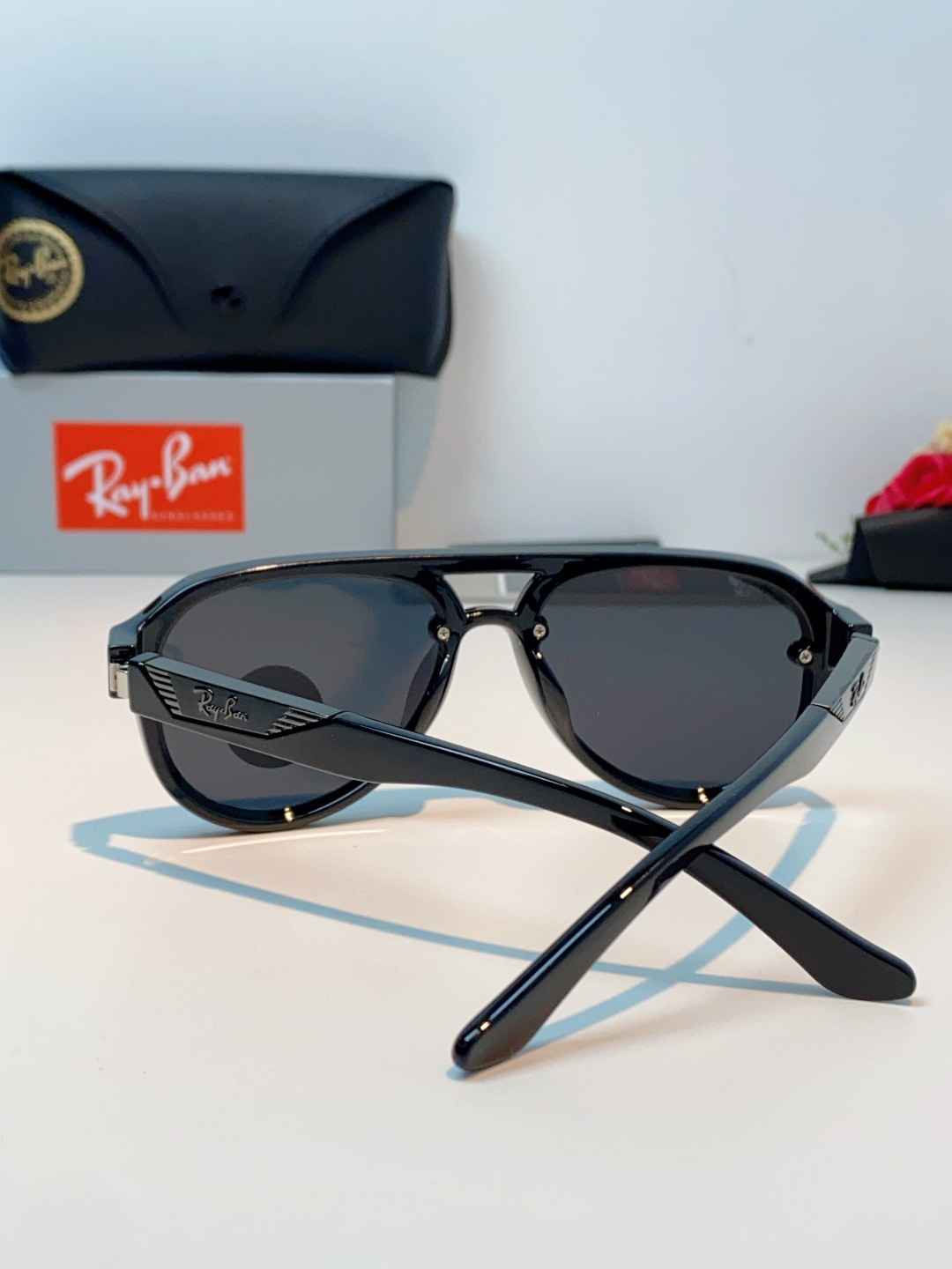 RayBan雷朋 2026新款蛤蟆框新款女防紫外线墨镜欧美复古运动风男太阳镜舒适通用外贸美式眼镜 RB8