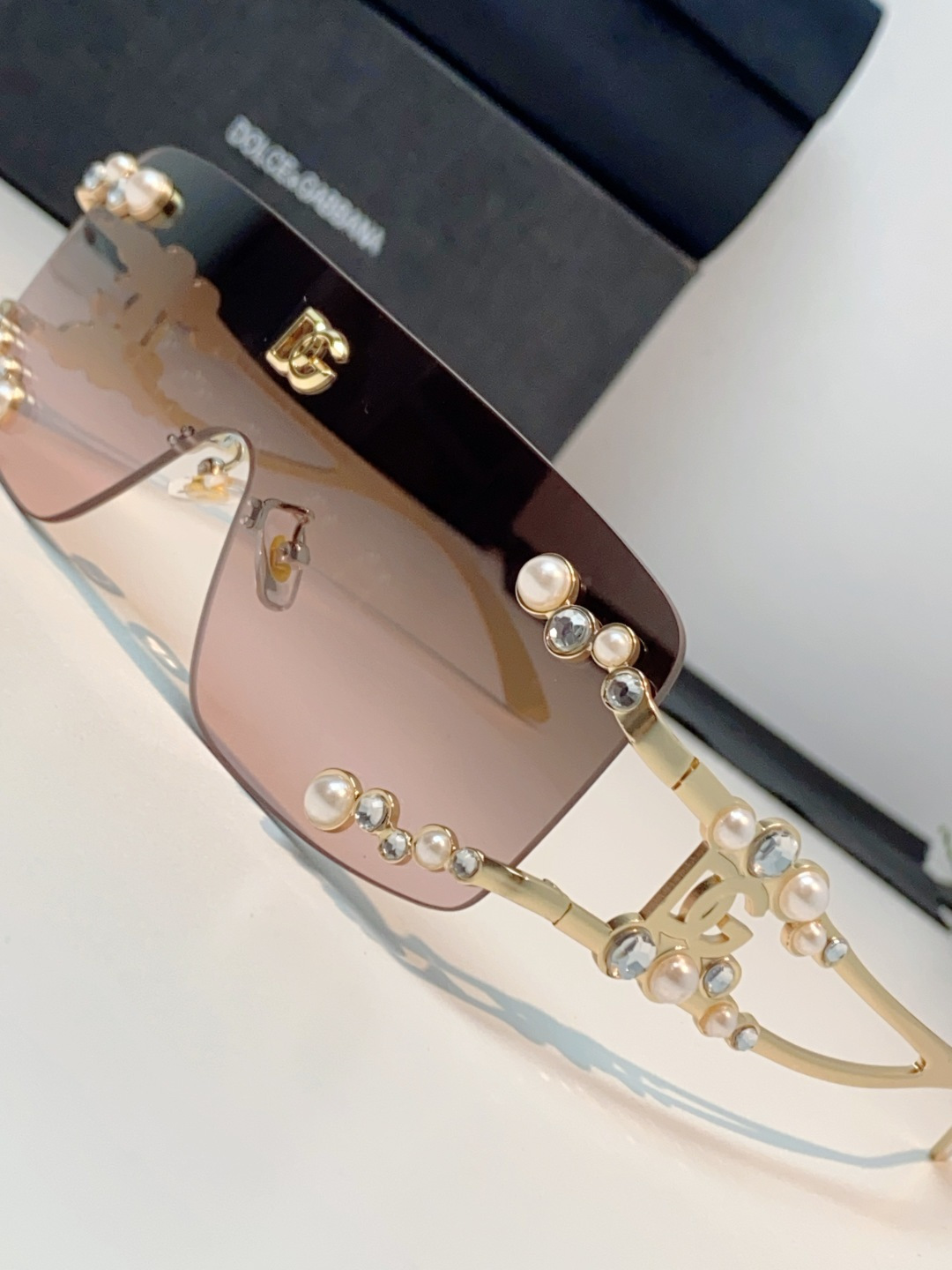 Dolce&Gabbana杜嘉班纳 2026新款DG时尚新款太阳眼镜高品质高质感百搭遮阳大气金属大框 D
