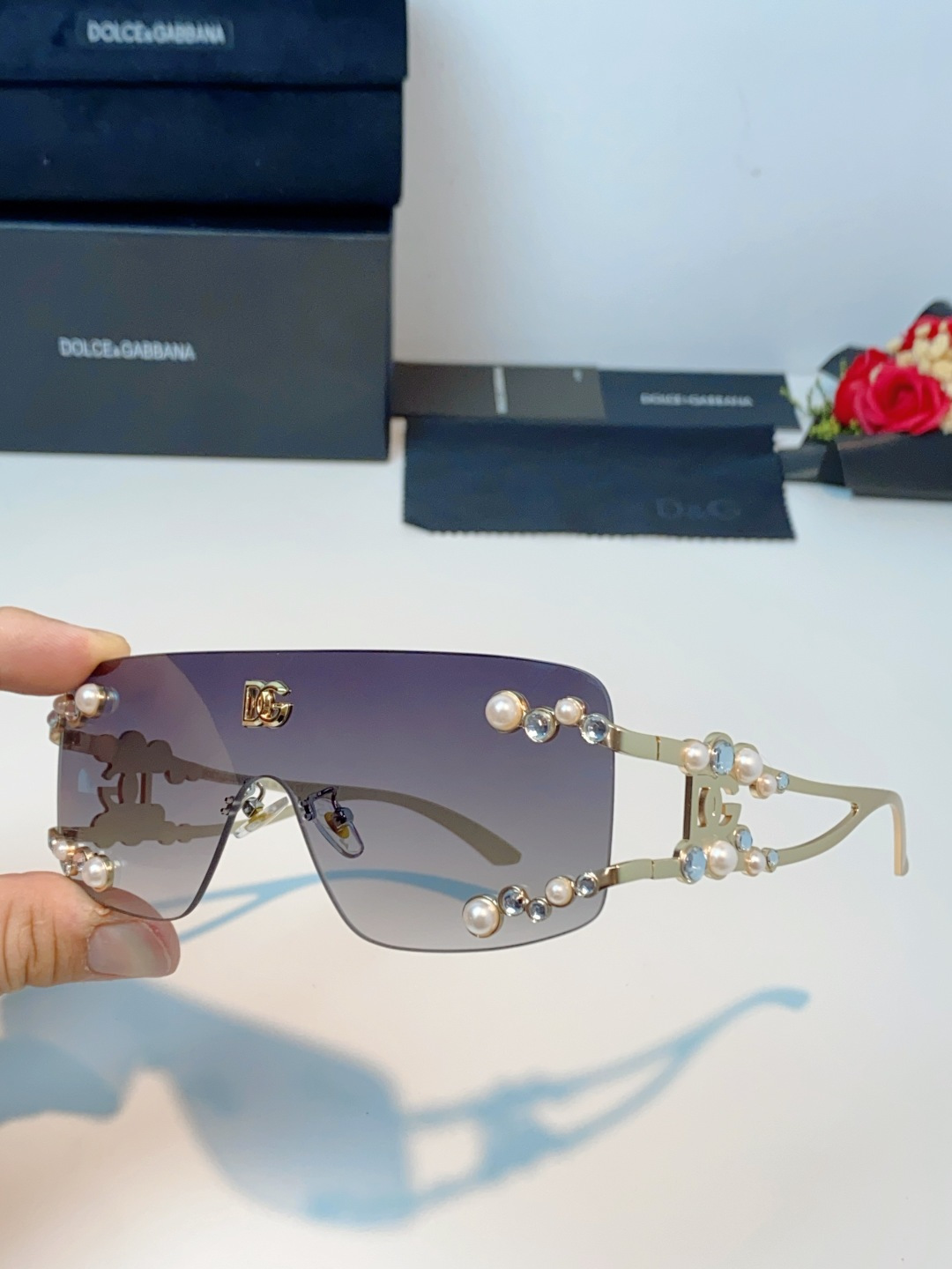 Dolce&Gabbana杜嘉班纳 2026新款DG时尚新款太阳眼镜高品质高质感百搭遮阳大气金属大框 D