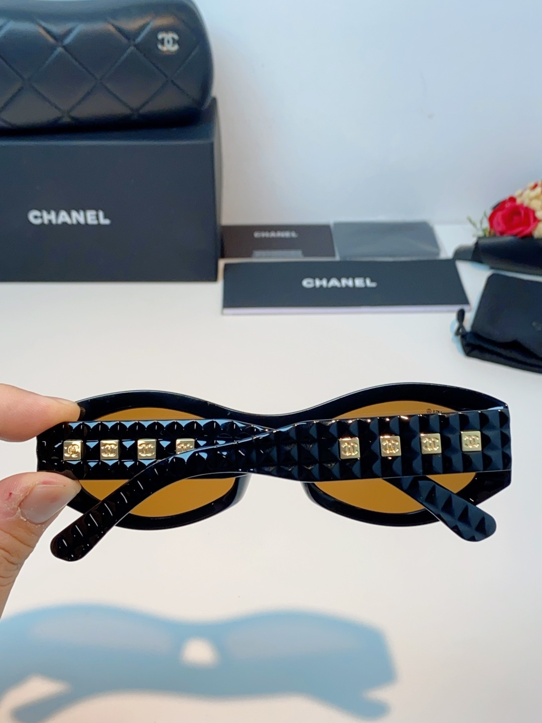 Chanel香奈儿 2026新款大框椭圆型墨镜高质感小脸时尚镜腿太阳镜开车百搭黑白拼色 女士墨镜