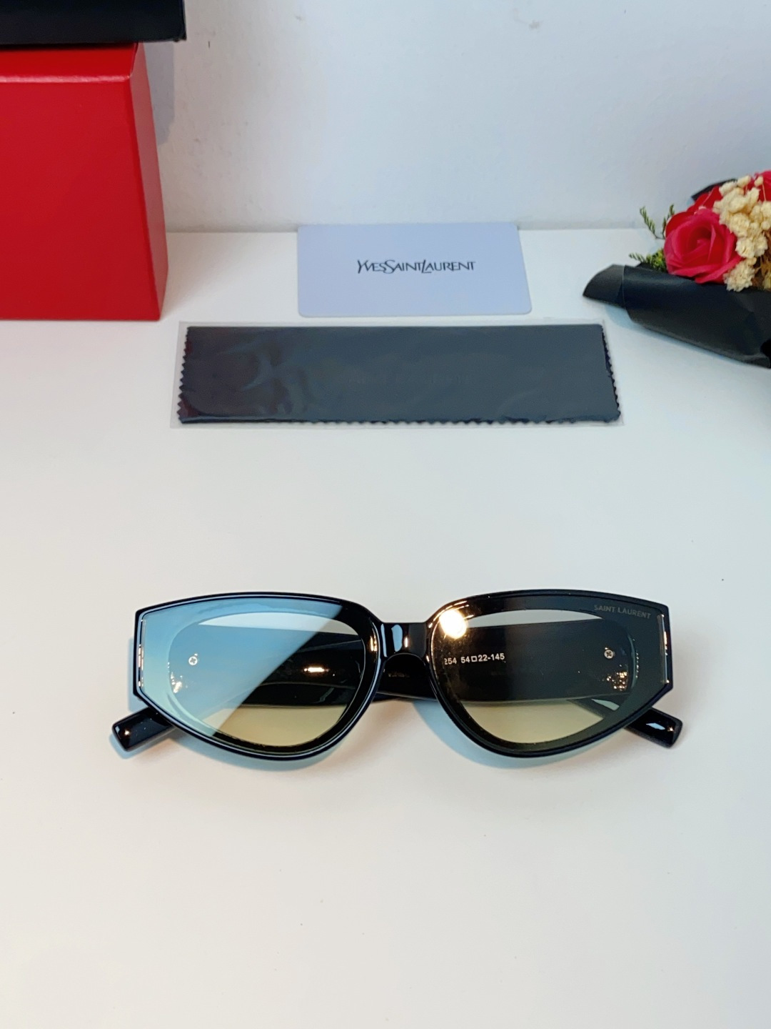 Saint Laurent YSL圣罗兰墨镜女士猫眼太阳眼镜朴彩英Rose同款