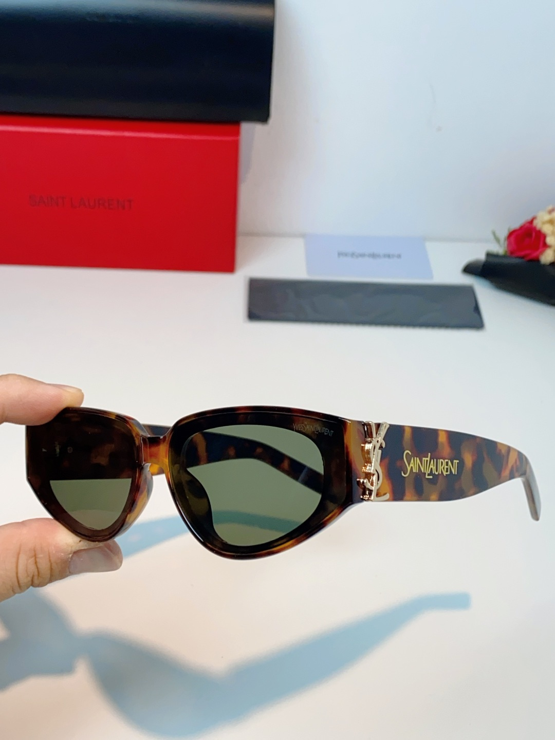 Saint Laurent YSL圣罗兰墨镜女士猫眼太阳眼镜朴彩英Rose同款