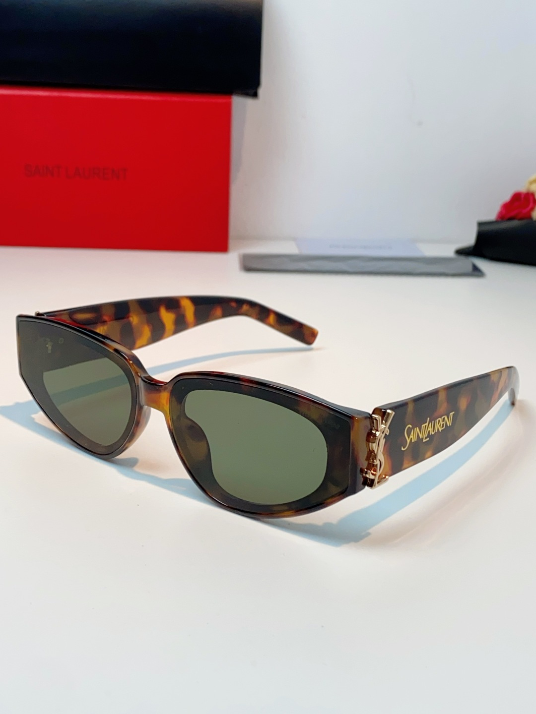Saint Laurent YSL圣罗兰墨镜女士猫眼太阳眼镜朴彩英Rose同款