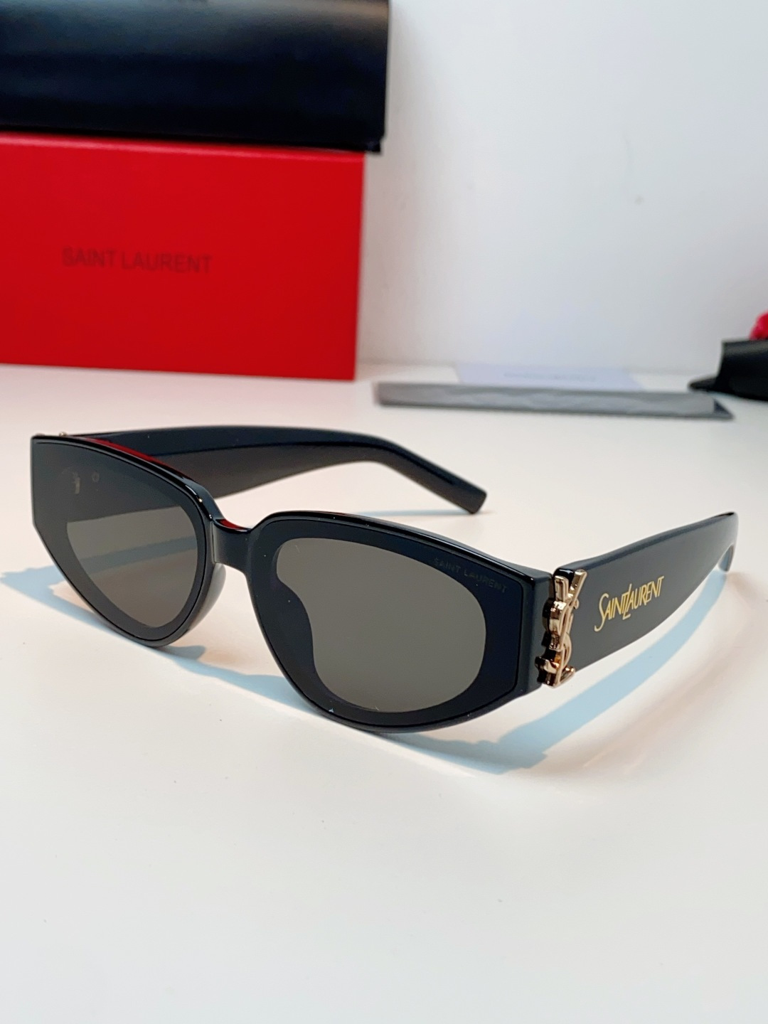 NO:765684,Saint Laurent YSL Saint Laurent sunglasses women's cat-eye sunglasses Park Chae Young Rose same style glasses sunglasses sunglasses, glasses, saint laurent, saint laurent, saint laurent19860909Saint Laurent YSL圣罗兰墨镜女士猫眼太阳眼镜朴彩英Rose同款 眼镜墨镜太阳镜,眼镜,saint laurent,saint laurent,saint laurent,glasses