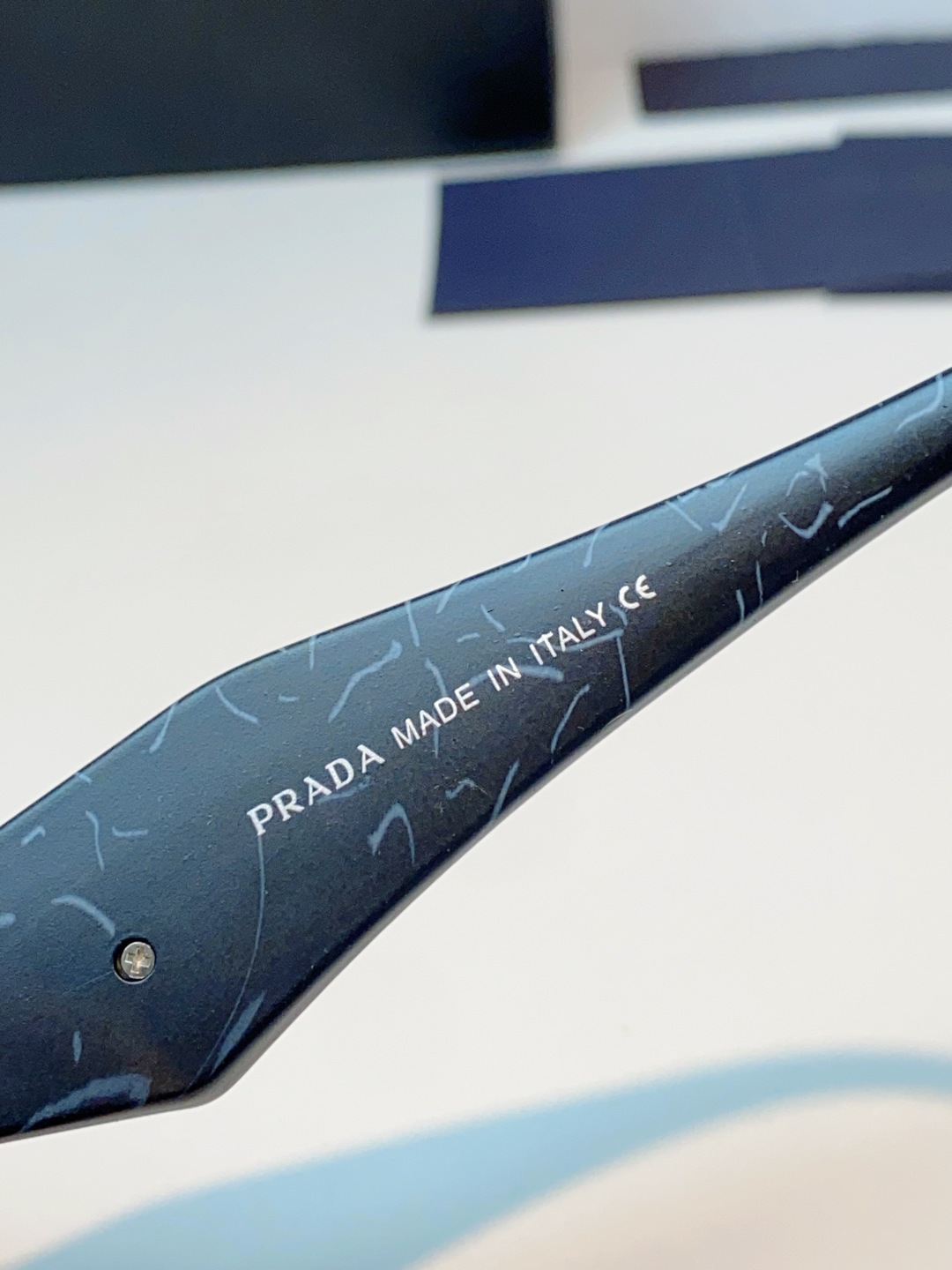 Prada普拉达 2026新款男士痞帅风黑超墨镜防紫外线开车太阳镜女潮流方框遮阳眼镜 男女通用