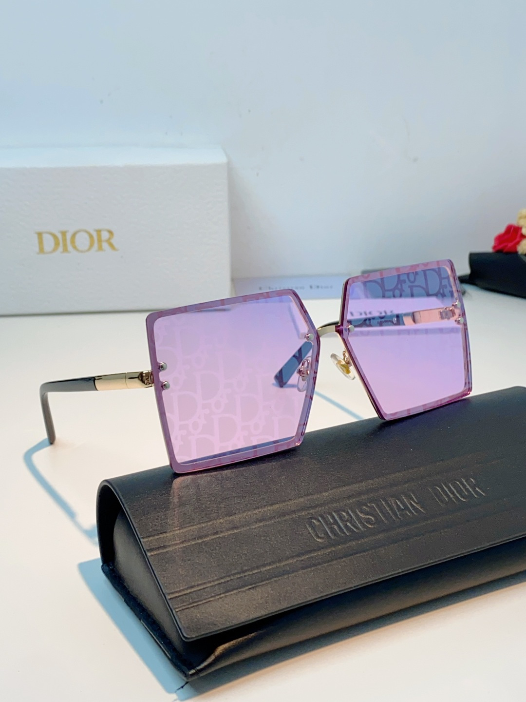Dior迪奥 2026新款欧美超大框女士太阳镜大脸网红链条款方框浅色显脸小墨镜防紫外线