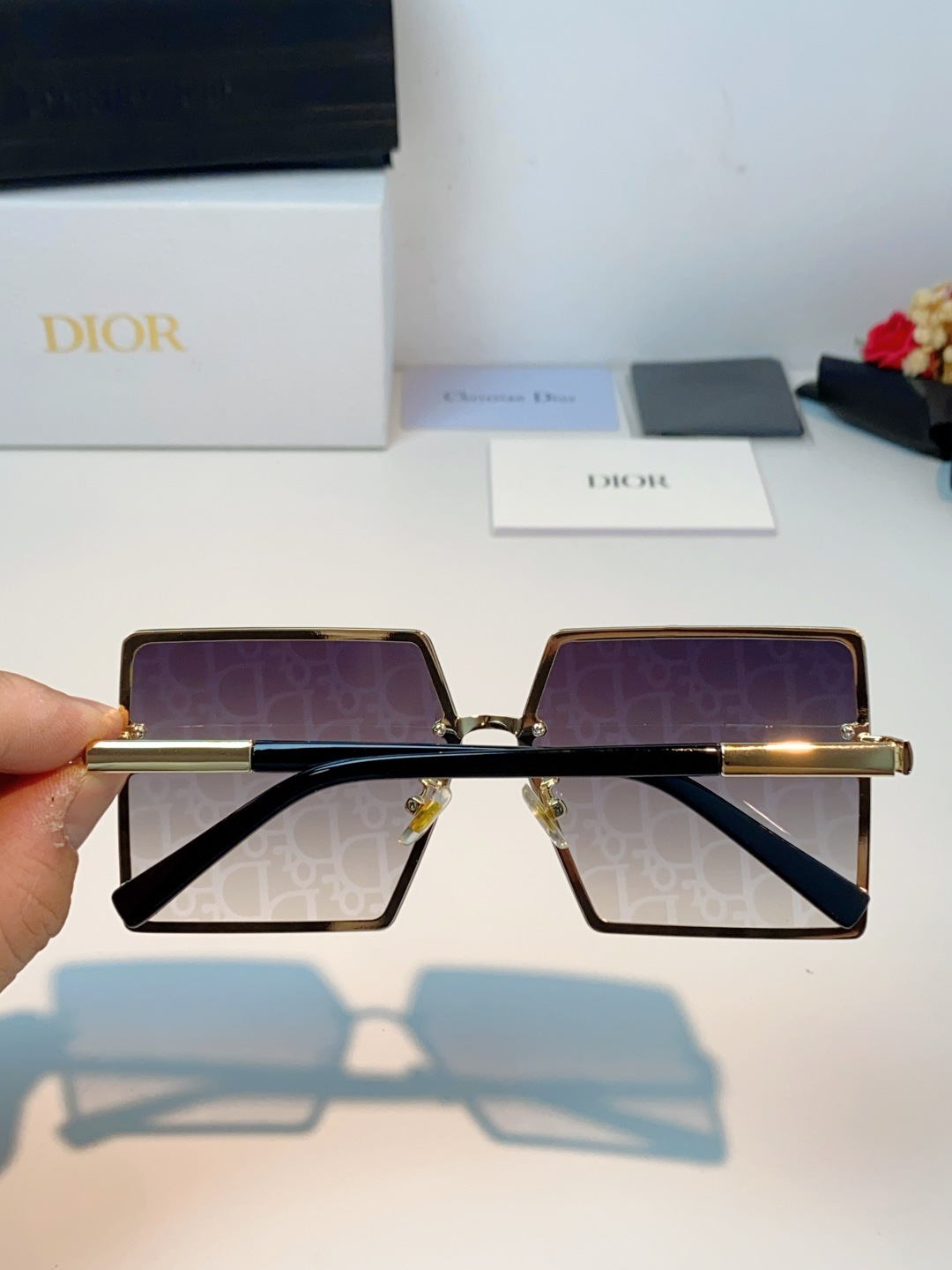 Dior迪奥 2026新款欧美超大框女士太阳镜大脸网红链条款方框浅色显脸小墨镜防紫外线