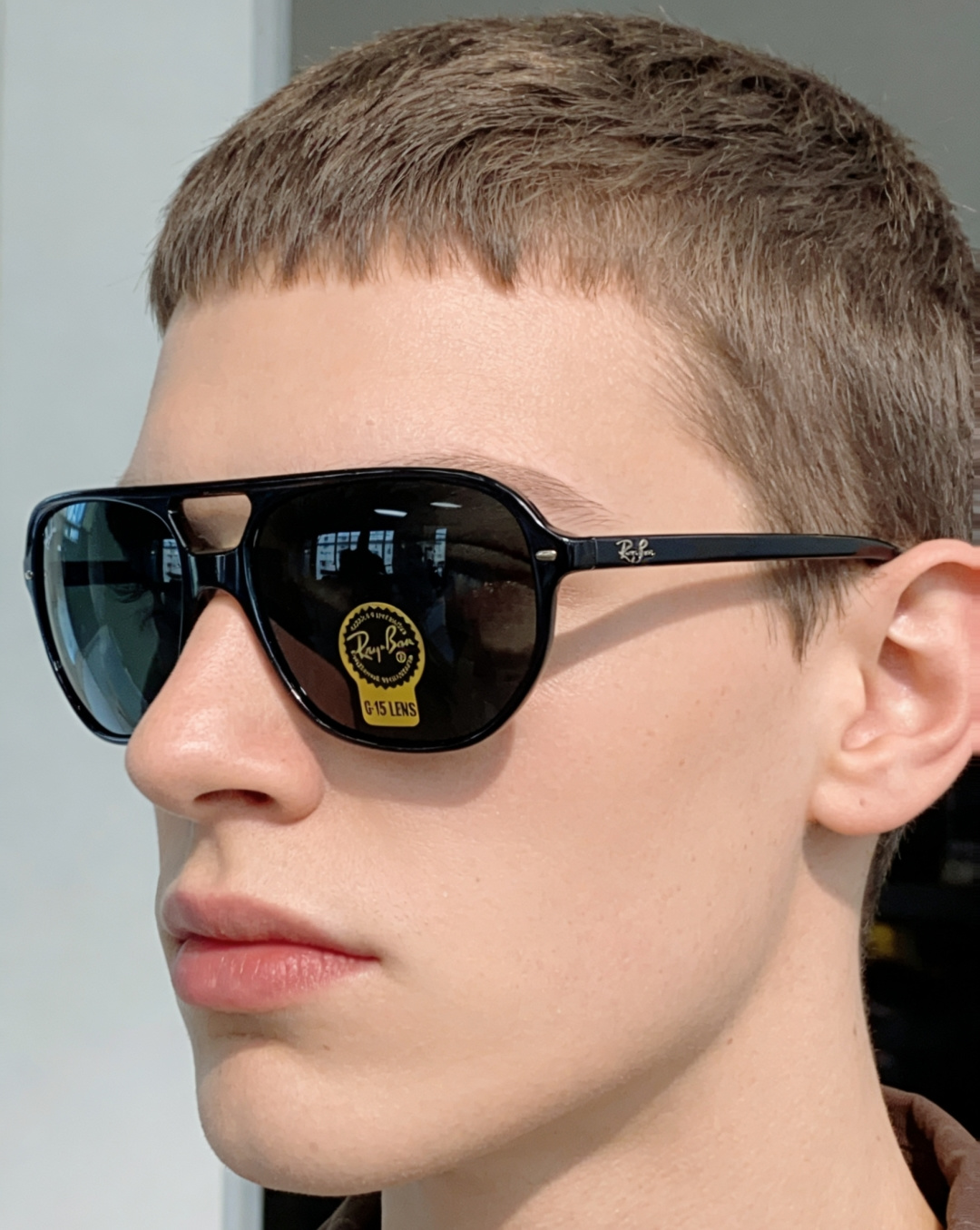RayBan雷朋 2026新款双梁高光泽感黑色醋酸板材镜框，质感细腻、耐磨抗造，线条圆润流畅，经典永不过