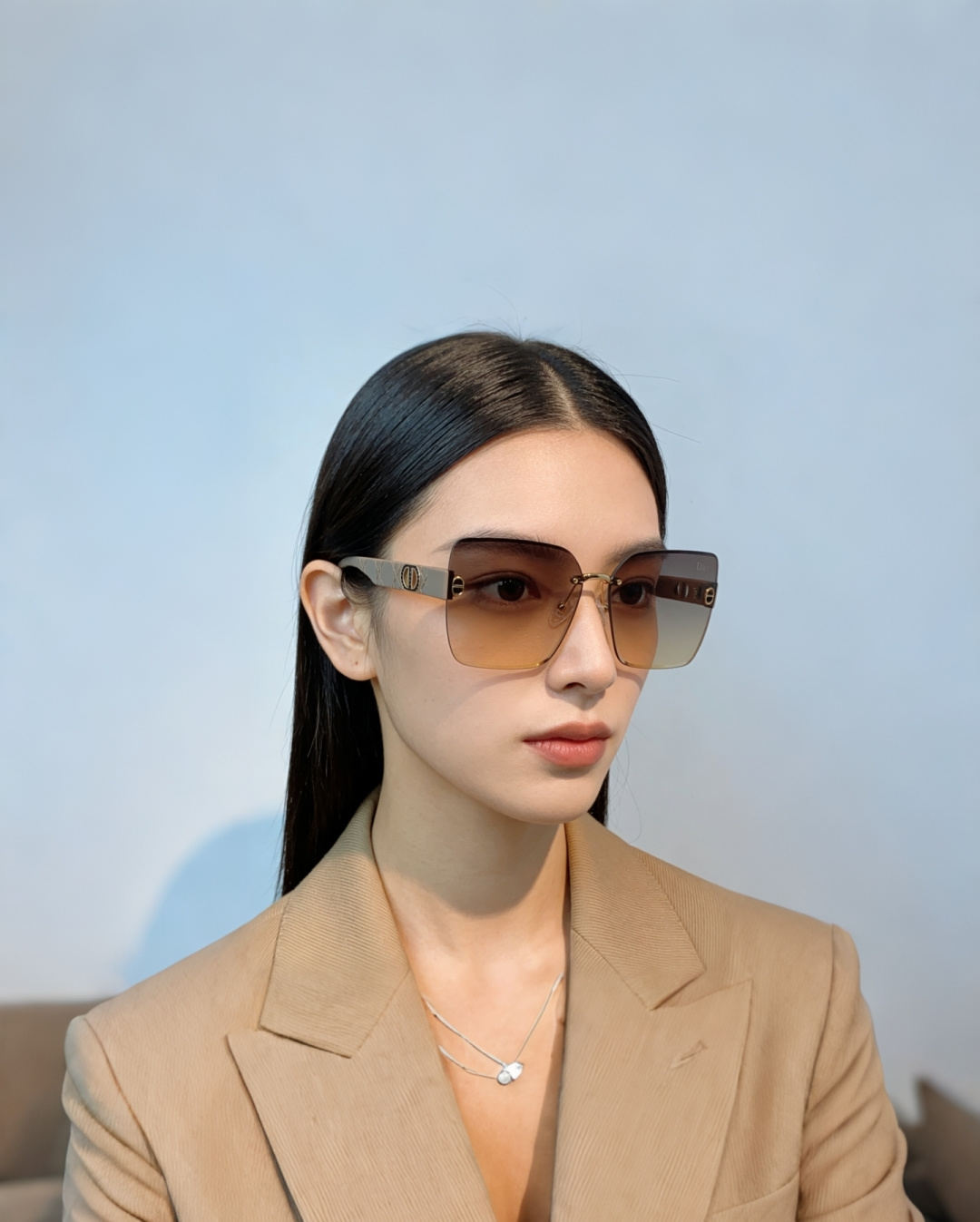 Dior迪奥 2026新款高级感拉满✨无框太阳镜，一眼沦陷的法式优雅，迪奥这款无框太阳镜，把精致与气场焊
