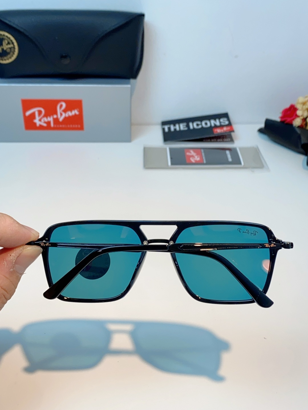 RayBan雷朋 2026新款偏光复古双梁大方框：经典飞行员双梁+方形大框设计，超显脸小，完美修饰方圆脸