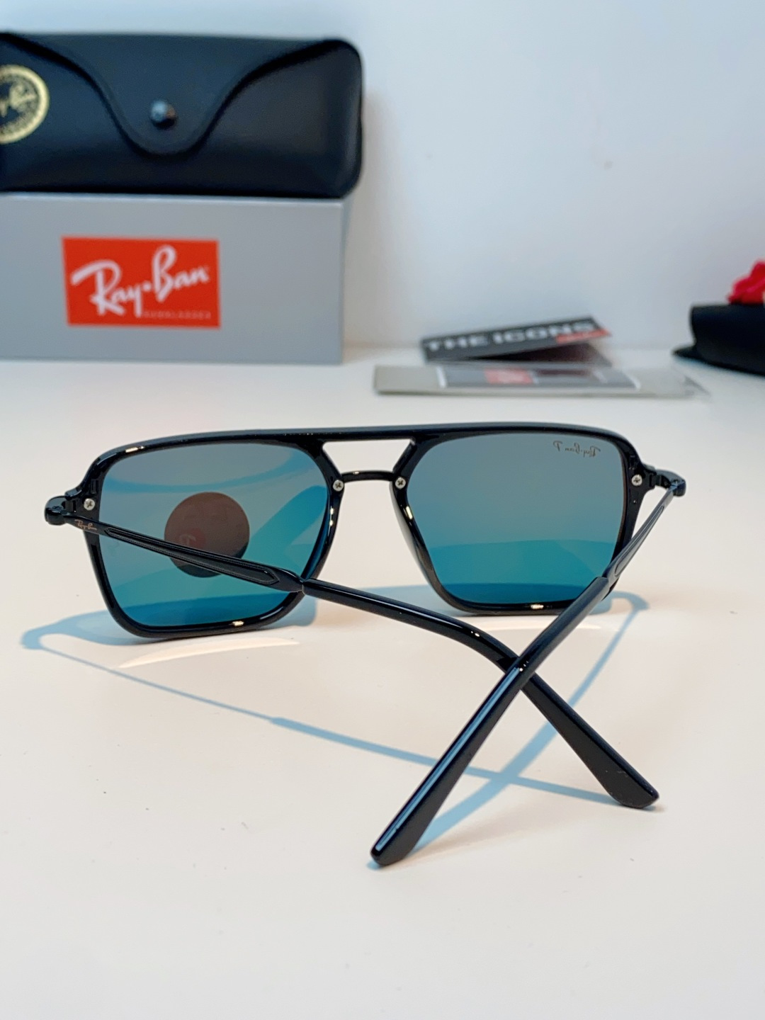 RayBan雷朋 2026新款偏光复古双梁大方框：经典飞行员双梁+方形大框设计，超显脸小，完美修饰方圆脸