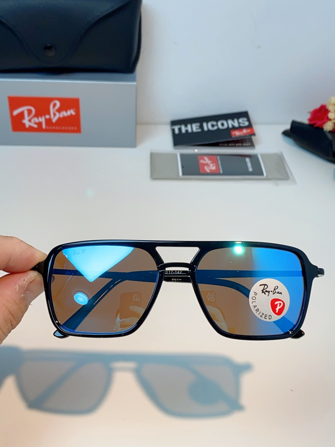 RayBan雷朋 2026新款偏光复古双梁大方框：经典飞行员双梁+方形大框设计，超显脸小，完美修饰方圆脸