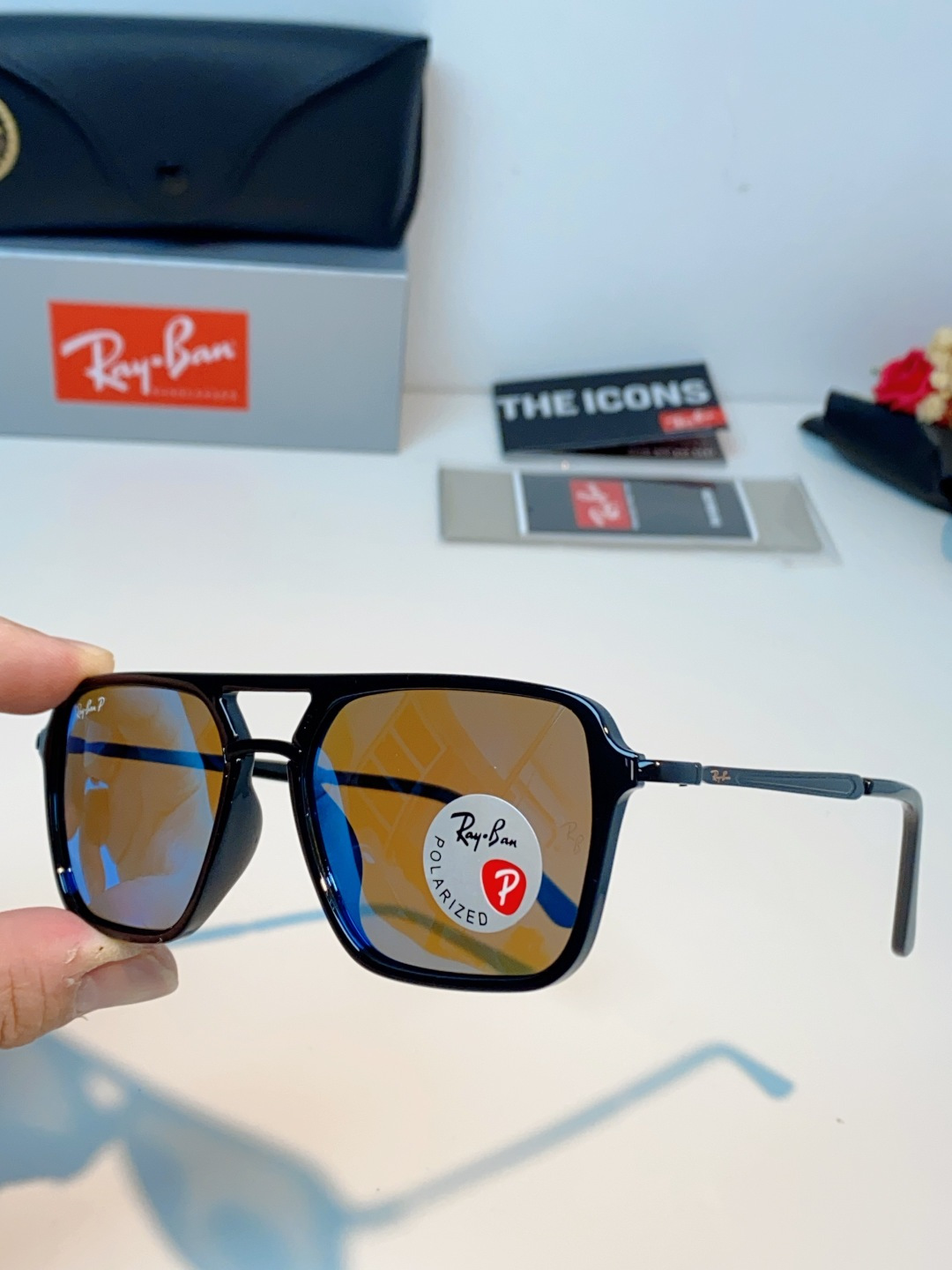 RayBan雷朋 2026新款偏光复古双梁大方框：经典飞行员双梁+方形大框设计，超显脸小，完美修饰方圆脸