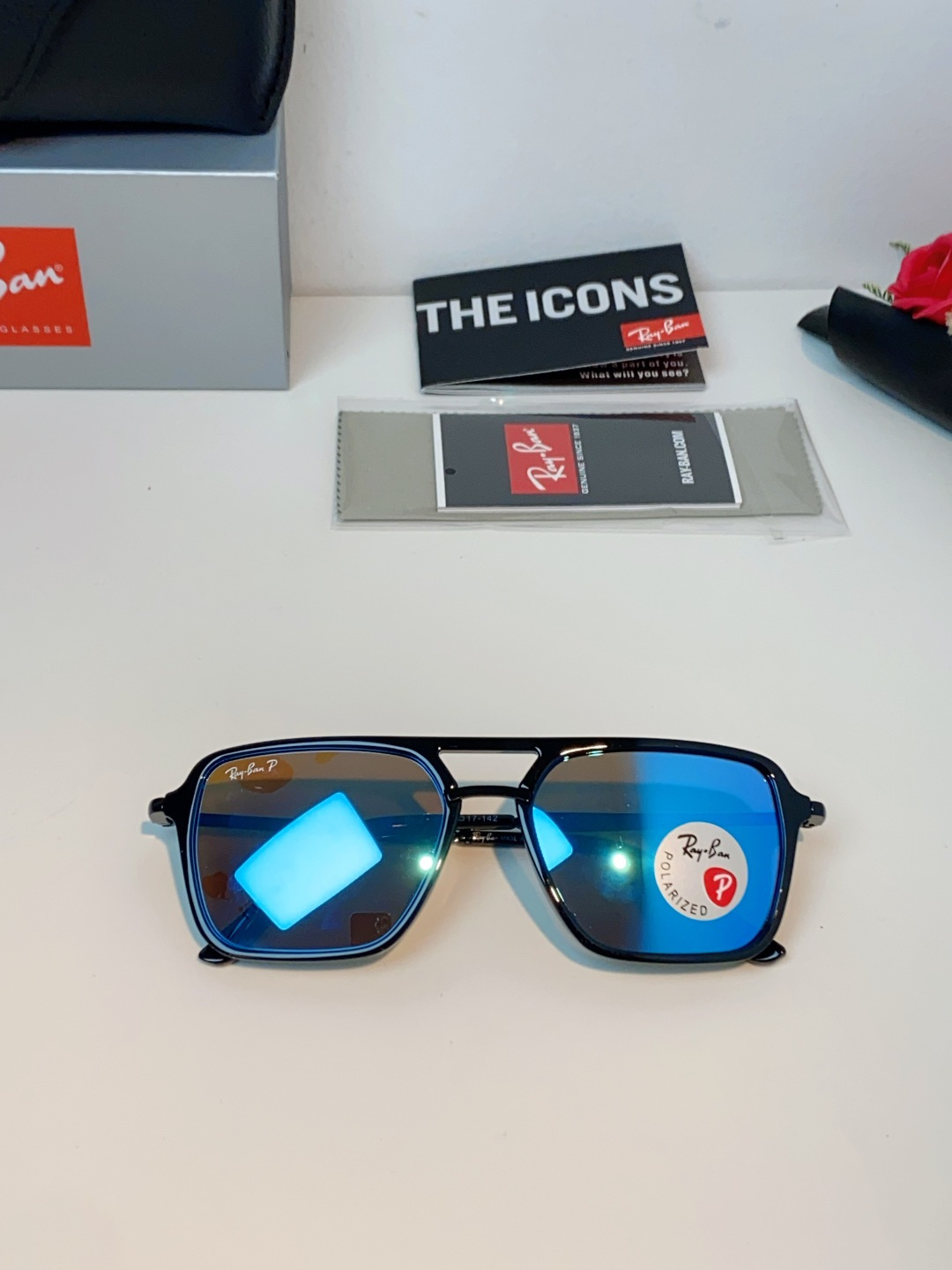 RayBan雷朋 2026新款偏光复古双梁大方框：经典飞行员双梁+方形大框设计，超显脸小，完美修饰方圆脸