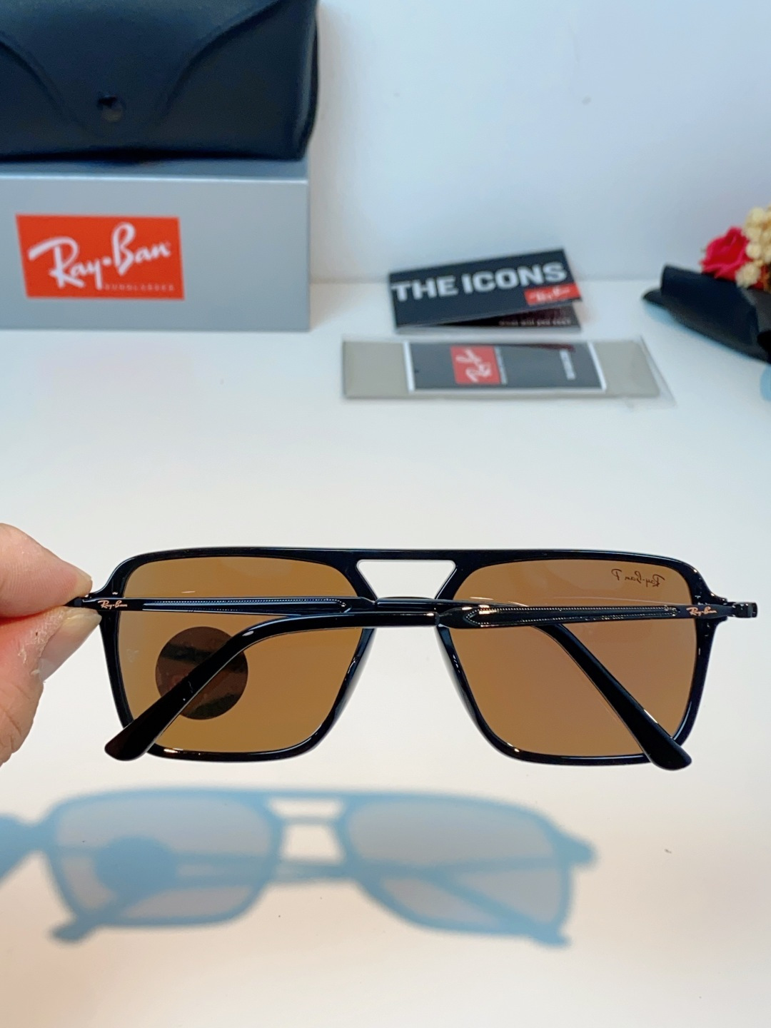 RayBan雷朋 2026新款偏光复古双梁大方框：经典飞行员双梁+方形大框设计，超显脸小，完美修饰方圆脸