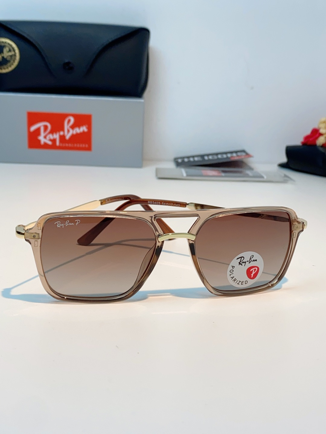 RayBan雷朋 2026新款偏光复古双梁大方框：经典飞行员双梁+方形大框设计，超显脸小，完美修饰方圆脸