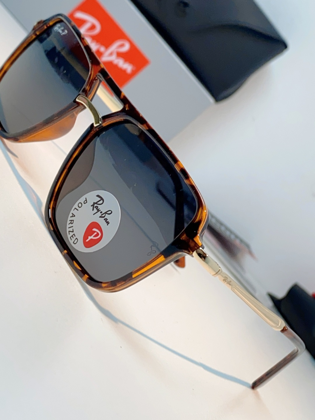 RayBan雷朋 2026新款偏光复古双梁大方框：经典飞行员双梁+方形大框设计，超显脸小，完美修饰方圆脸