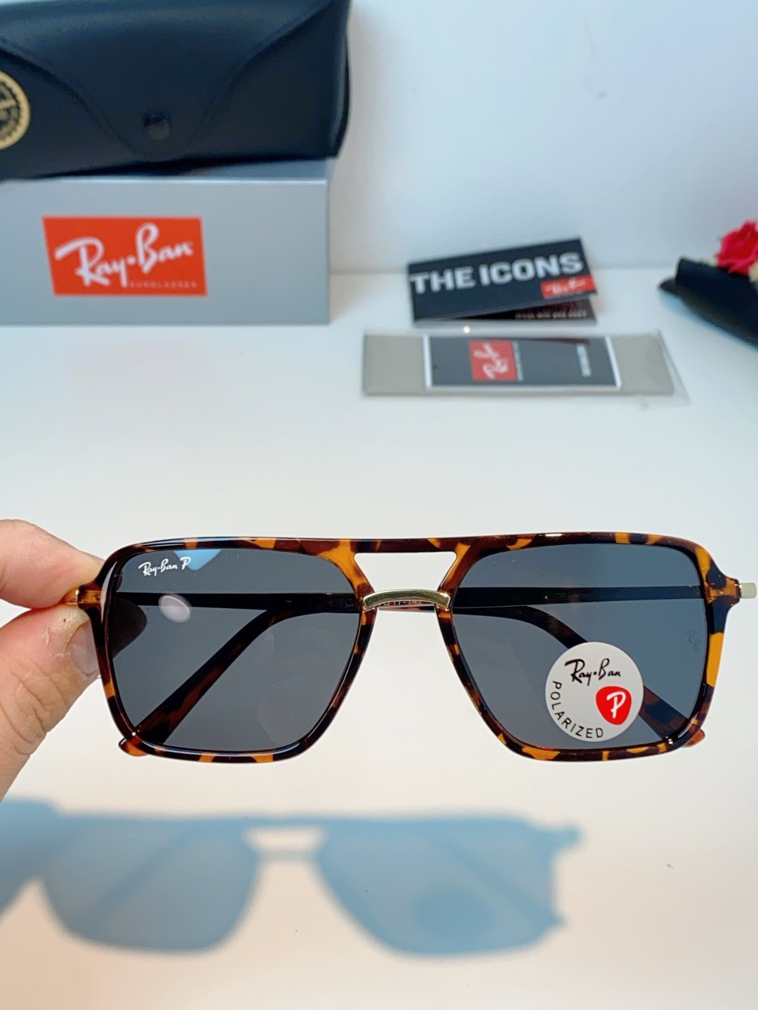 RayBan雷朋 2026新款偏光复古双梁大方框：经典飞行员双梁+方形大框设计，超显脸小，完美修饰方圆脸