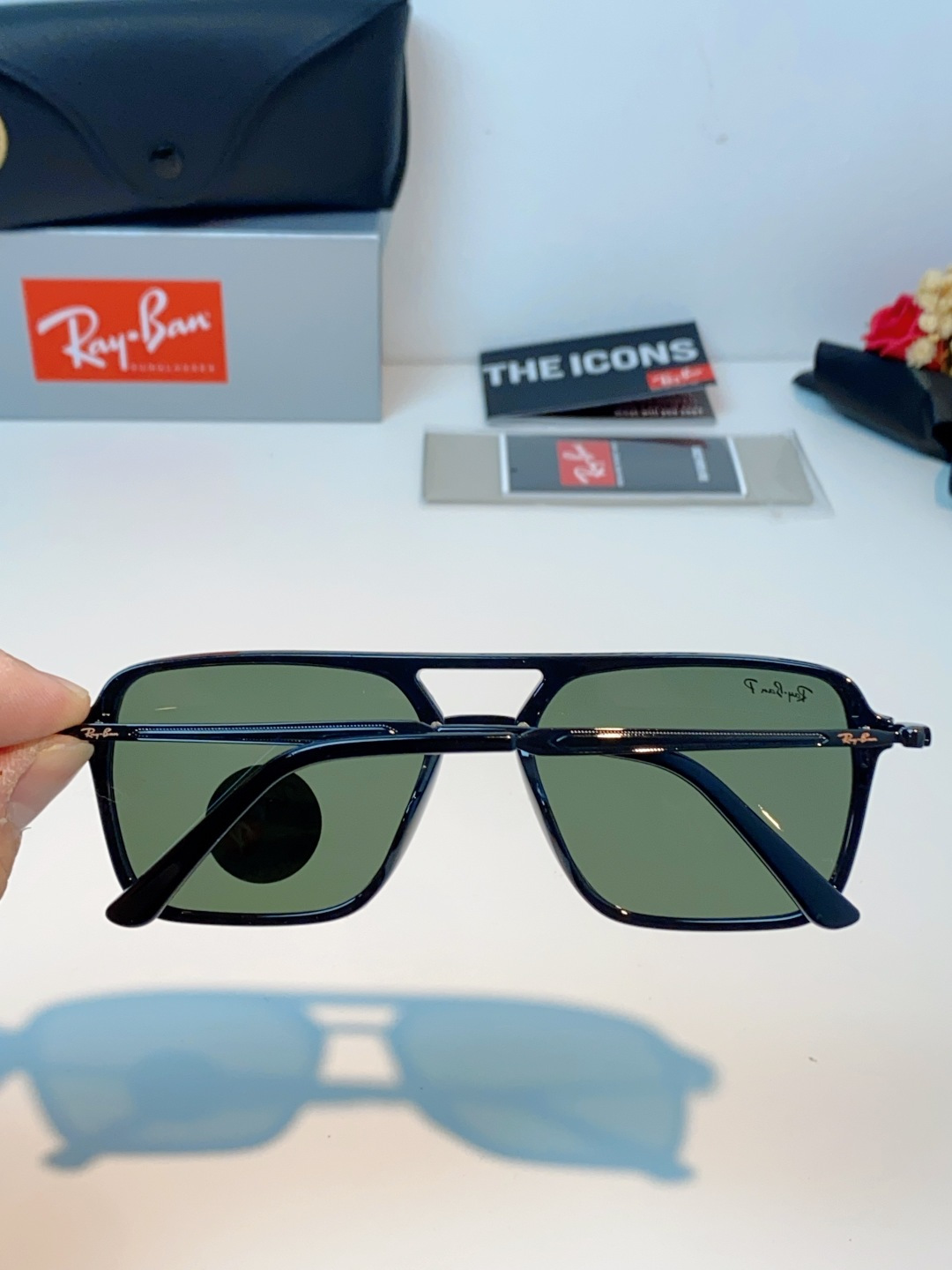 RayBan雷朋 2026新款偏光复古双梁大方框：经典飞行员双梁+方形大框设计，超显脸小，完美修饰方圆脸