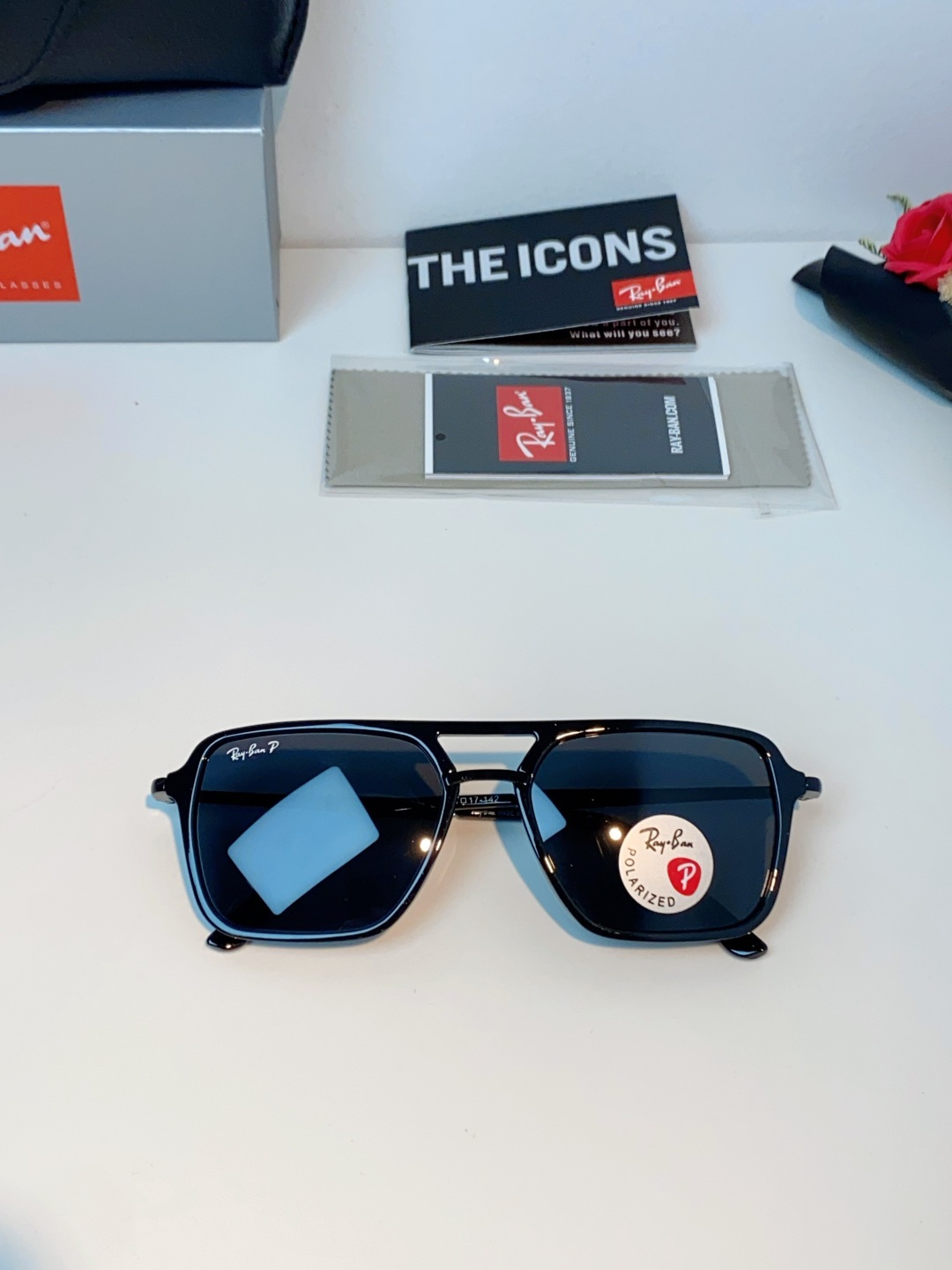 RayBan雷朋 2026新款偏光复古双梁大方框：经典飞行员双梁+方形大框设计，超显脸小，完美修饰方圆脸