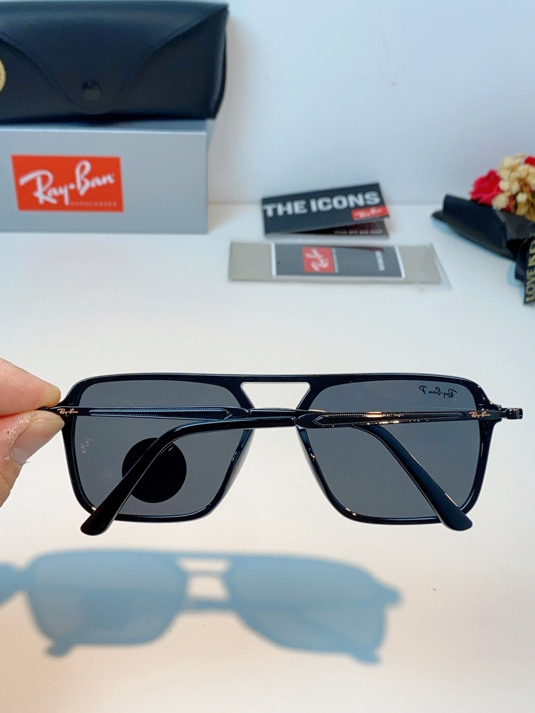 RayBan雷朋 2026新款偏光复古双梁大方框：经典飞行员双梁+方形大框设计，超显脸小，完美修饰方圆脸
