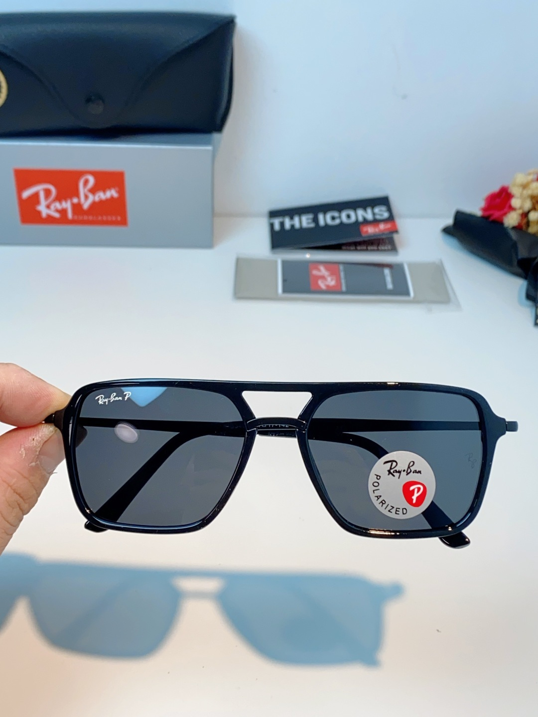 RayBan雷朋 2026新款偏光复古双梁大方框：经典飞行员双梁+方形大框设计，超显脸小，完美修饰方圆脸