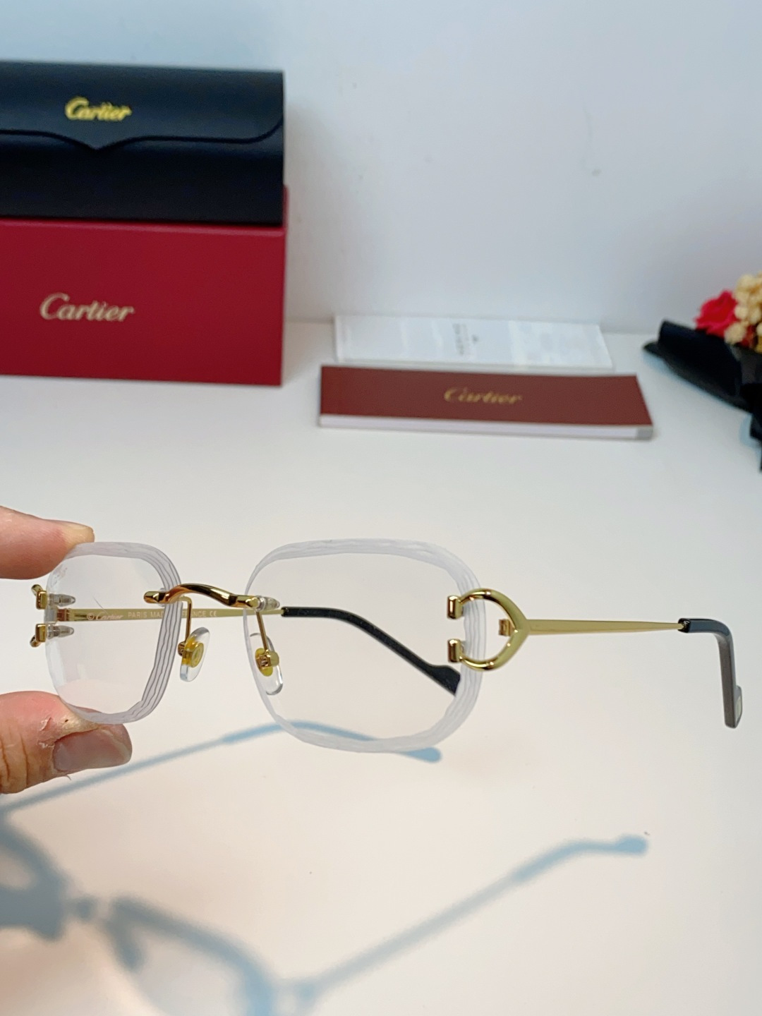 Cartier卡地亚 2026新款无框切边小方框，利落的方形无框切边设计，超显脸小，完美修饰方圆脸、鹅蛋