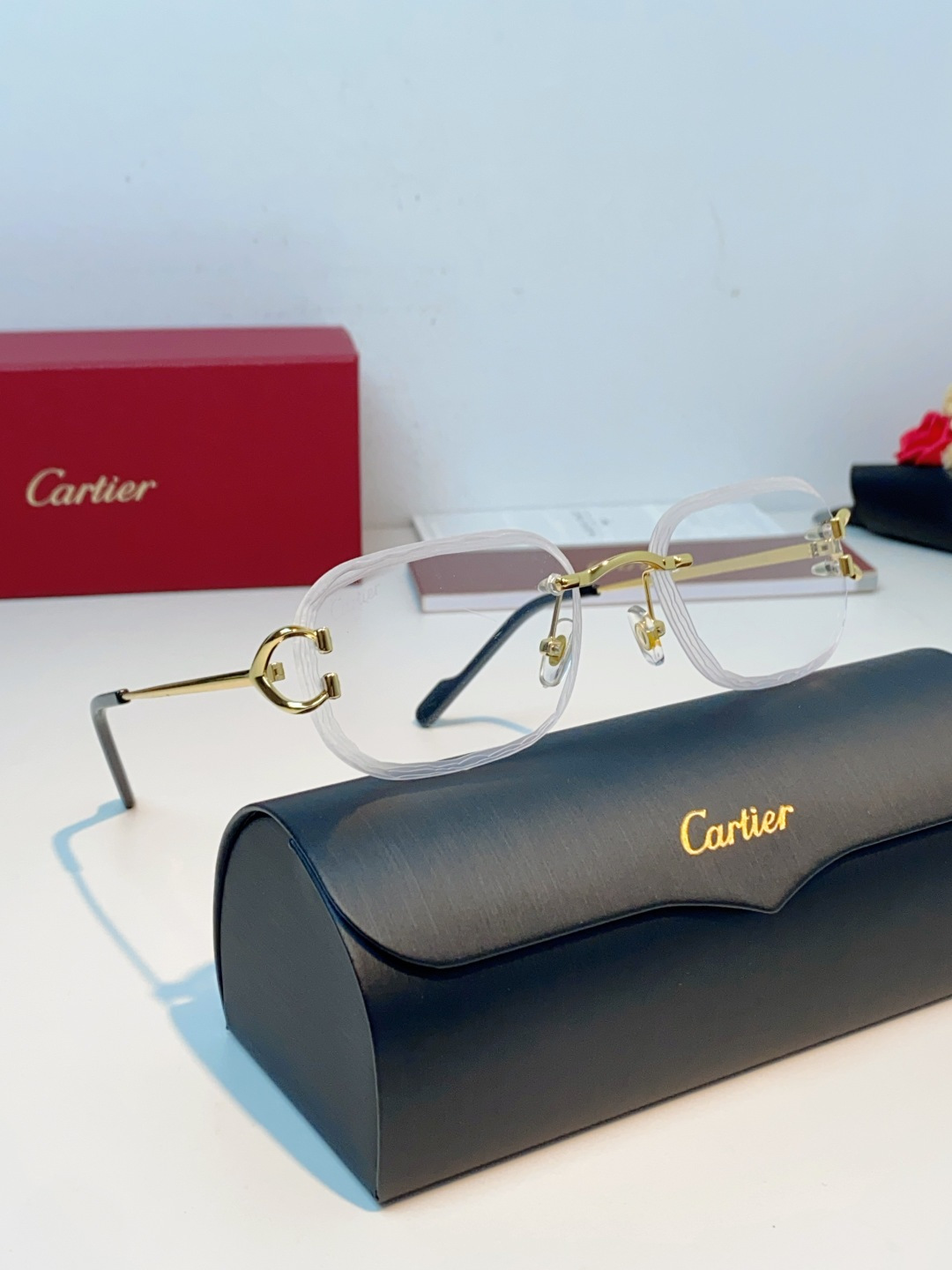 Cartier卡地亚 2026新款无框切边小方框，利落的方形无框切边设计，超显脸小，完美修饰方圆脸、鹅蛋