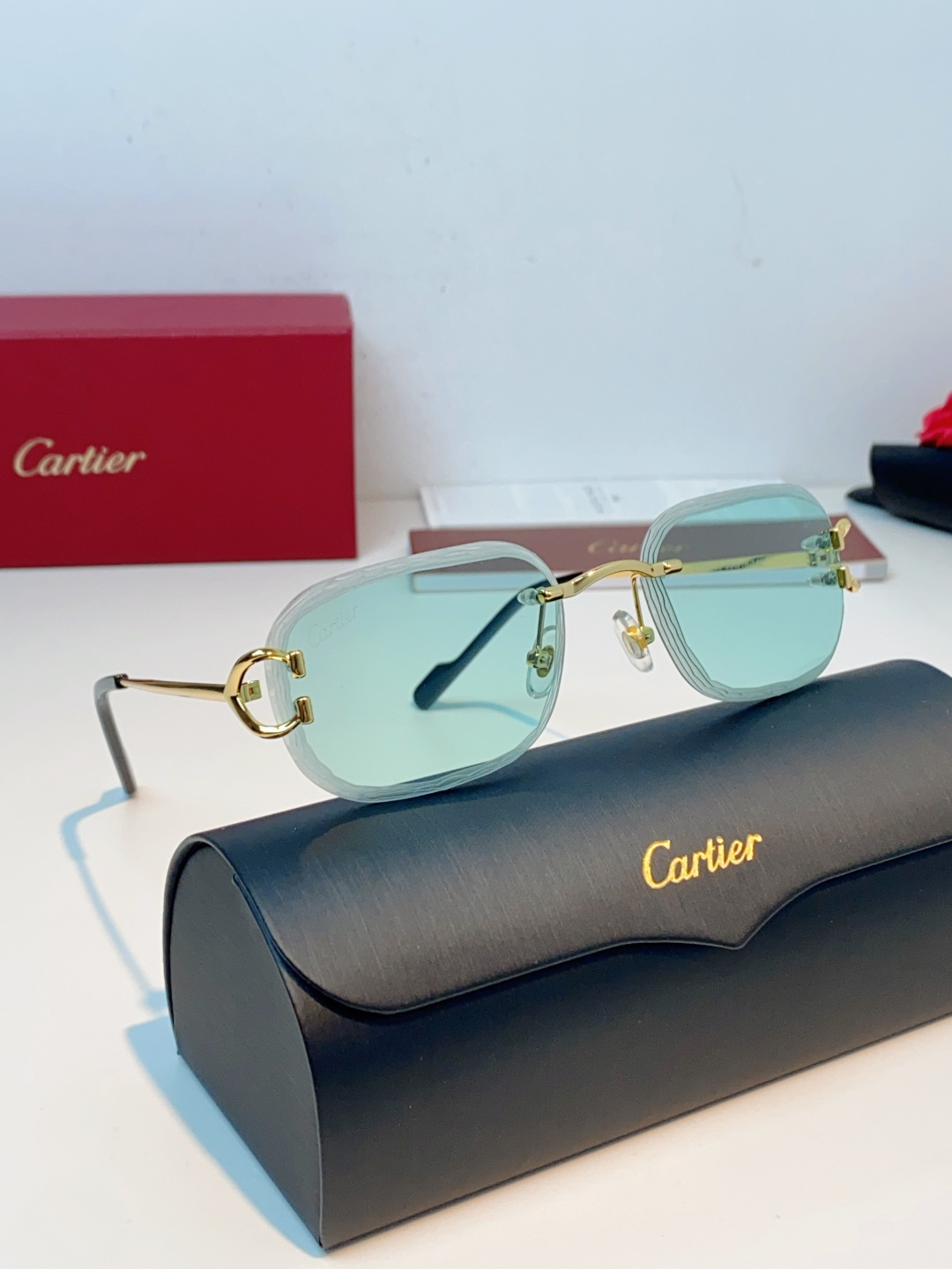 Cartier卡地亚 2026新款无框切边小方框，利落的方形无框切边设计，超显脸小，完美修饰方圆脸、鹅蛋