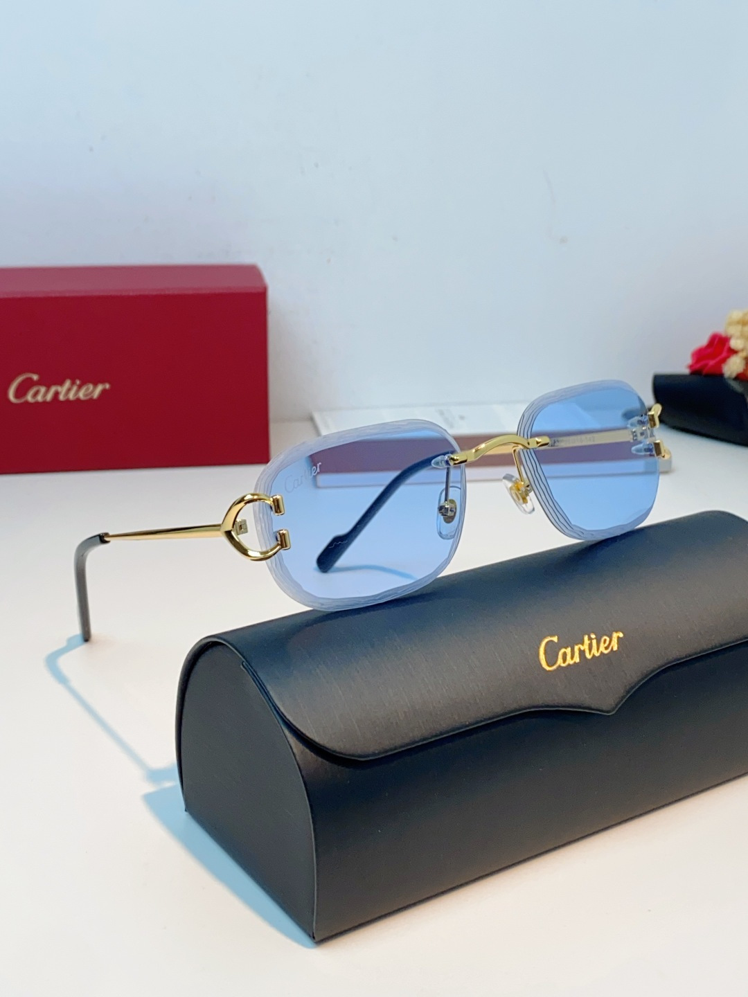 Cartier卡地亚 2026新款无框切边小方框，利落的方形无框切边设计，超显脸小，完美修饰方圆脸、鹅蛋