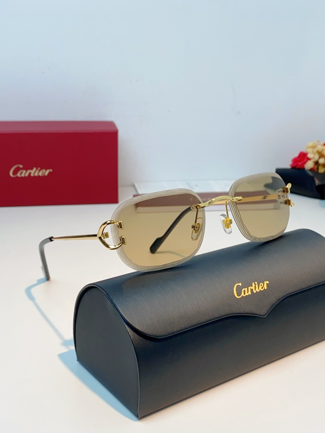 Cartier卡地亚 2026新款无框切边小方框，利落的方形无框切边设计，超显脸小，完美修饰方圆脸、鹅蛋