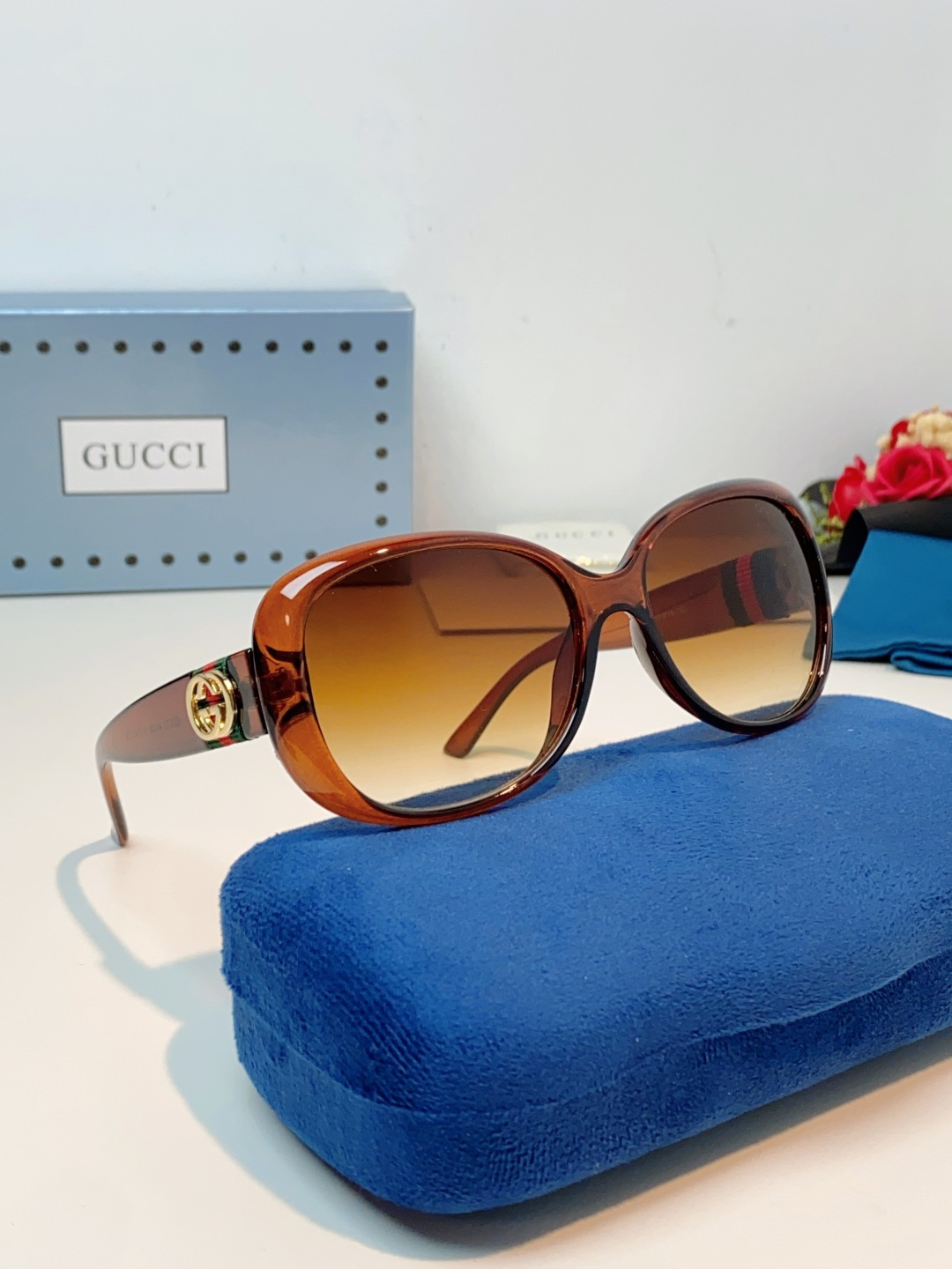 Gucci古奇 经典永不过时✨ GUCCI复古大框黑超太阳镜，复古大框椭圆造型：经典的 oversize