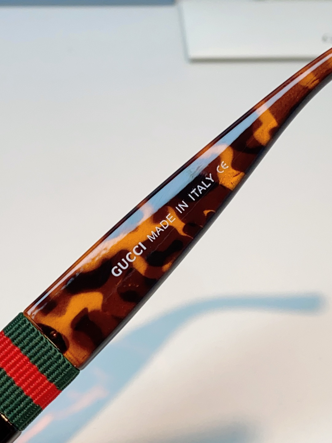 Gucci古奇 经典永不过时✨ GUCCI复古大框黑超太阳镜，复古大框椭圆造型：经典的 oversize