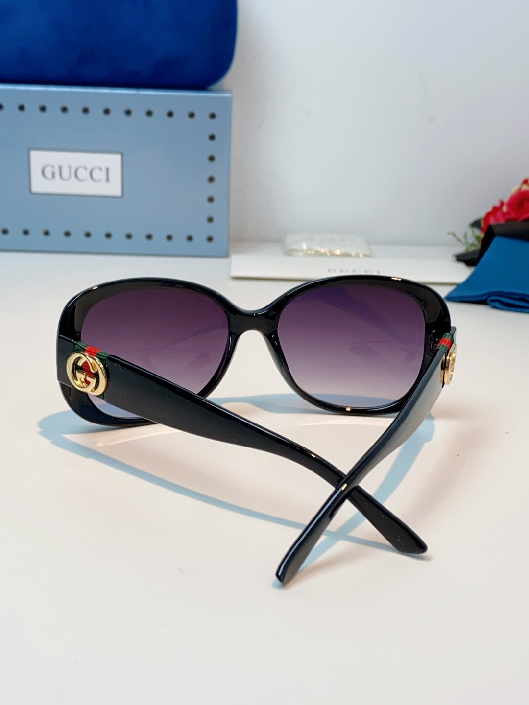Gucci古奇 经典永不过时✨ GUCCI复古大框黑超太阳镜，复古大框椭圆造型：经典的 oversize