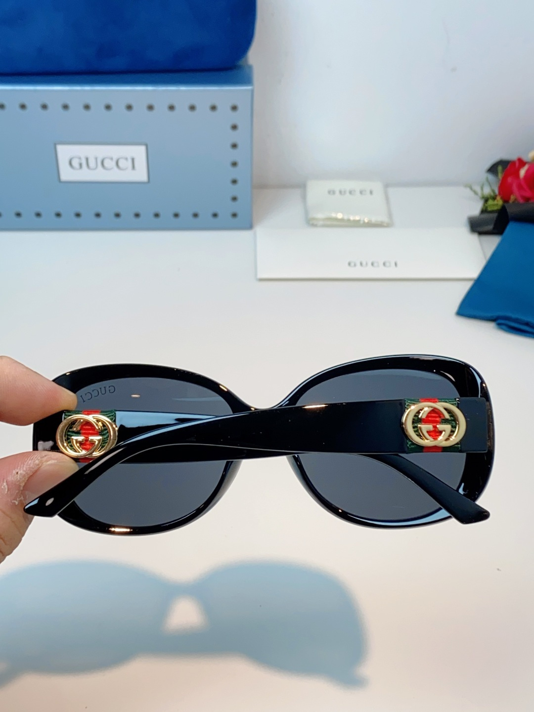 Gucci古奇 经典永不过时✨ GUCCI复古大框黑超太阳镜，复古大框椭圆造型：经典的 oversize