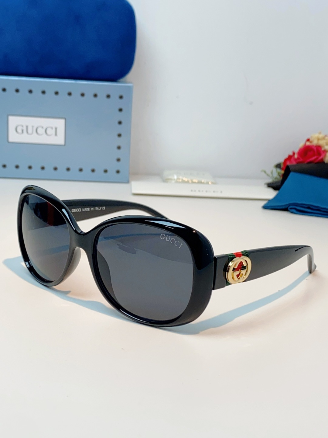 Gucci古奇 经典永不过时✨ GUCCI复古大框黑超太阳镜，复古大框椭圆造型：经典的 oversize