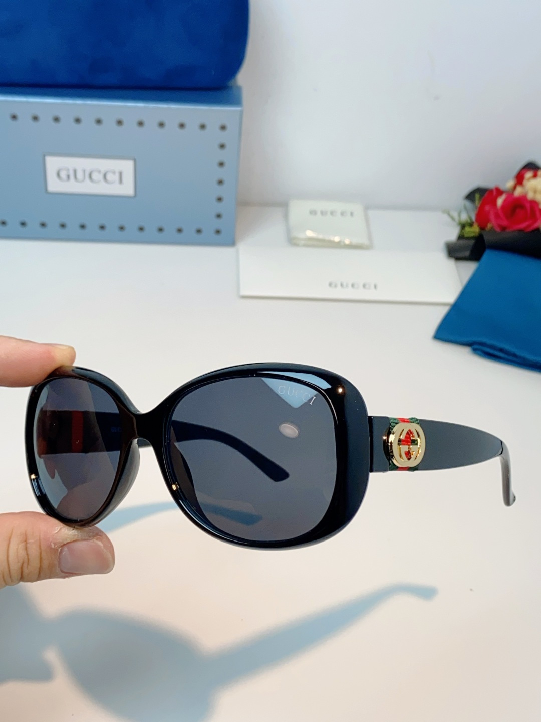 Gucci古奇 经典永不过时✨ GUCCI复古大框黑超太阳镜，复古大框椭圆造型：经典的 oversize