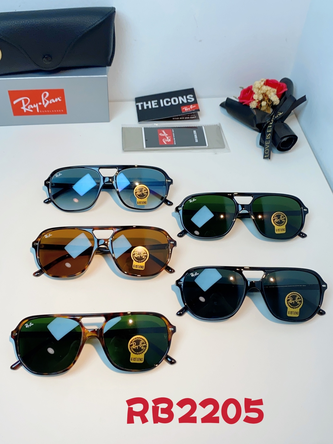 RayBan雷朋 2026新款双梁高光泽感黑色醋酸板材镜框，质感细腻、耐磨抗造，线条圆润流畅，经典永不过
