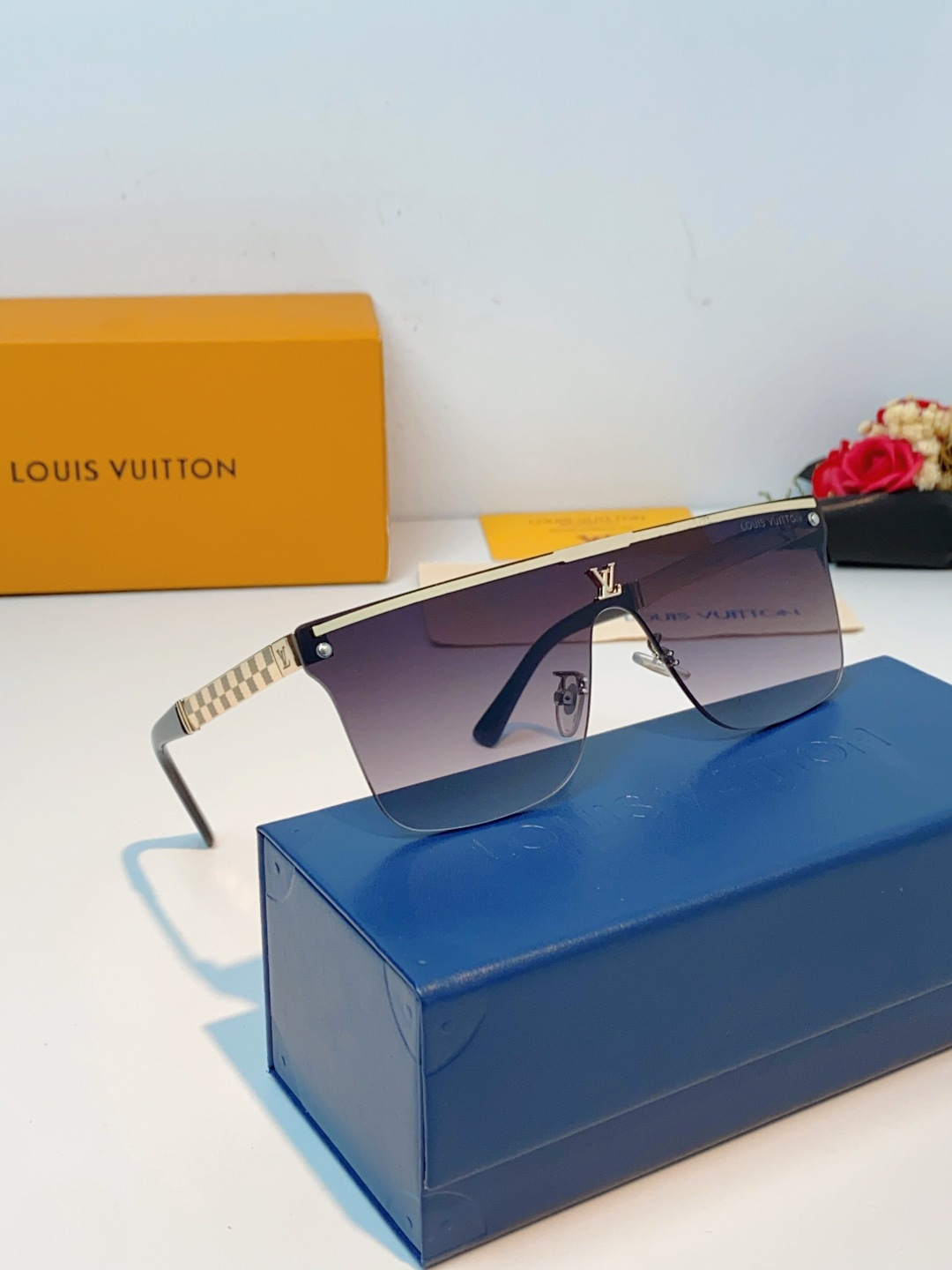 Louis Vuitton路易威登 2026新款Lv无框一体镜片，上脸轻盈不压鼻，超大视野+超强修容效果