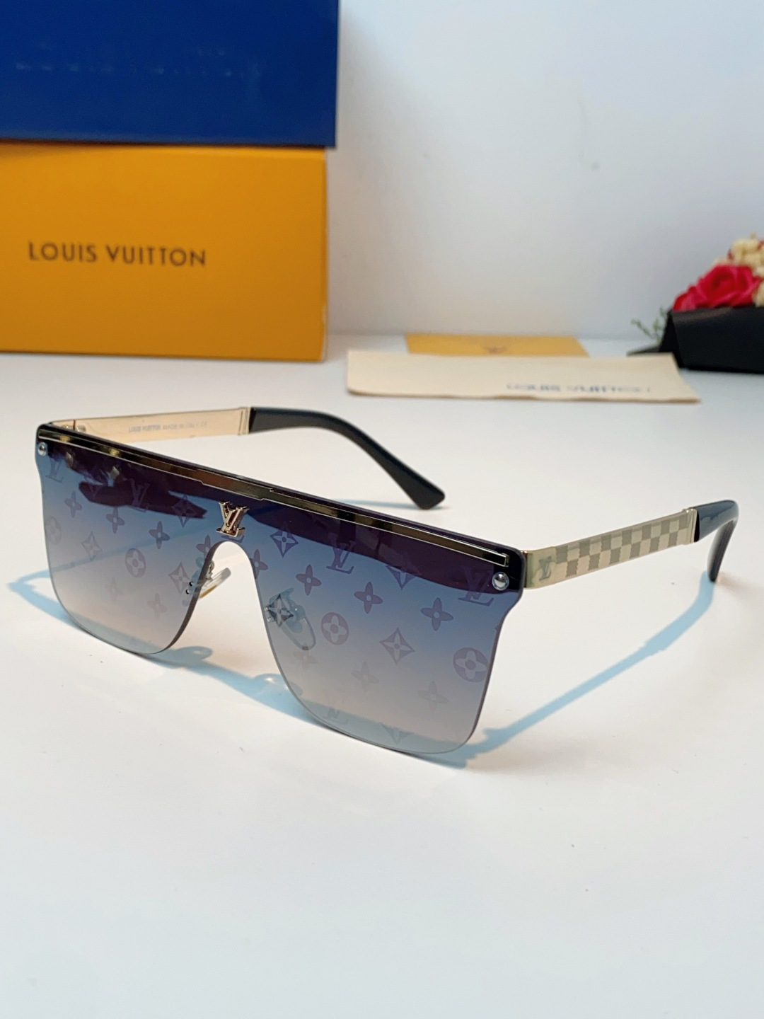 Louis Vuitton路易威登 2026新款Lv无框一体镜片，上脸轻盈不压鼻，超大视野+超强修容效果