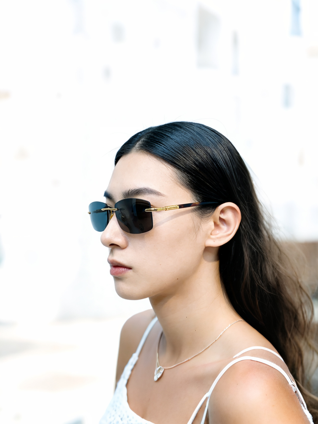 Cartier卡地亚 2026新款极简无框美学：突破传统镜框束缚，利落的长方形无框设计，线条干净通透，自