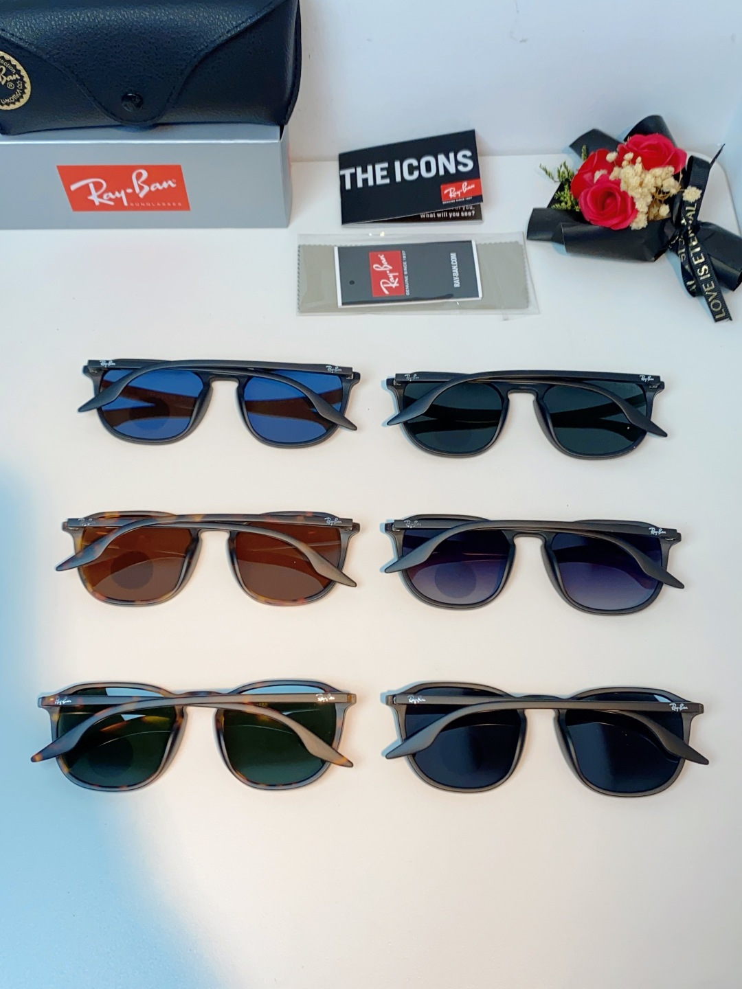 RayBan雷朋 2026新款突破传统方形限制，独特的不规则几何线条，既保留了知性优雅的气质，又自带都市
